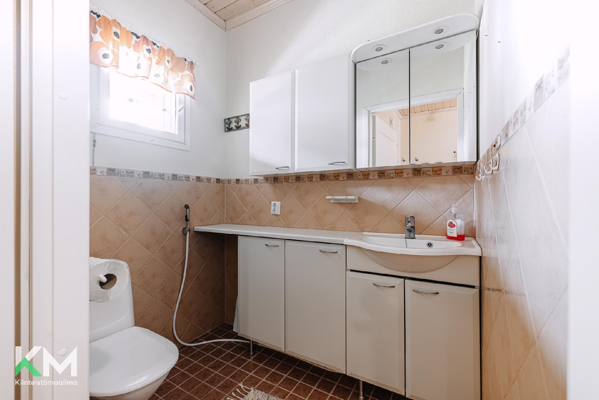 Opaalikatu 7, Kultavuori, Seinäjoki