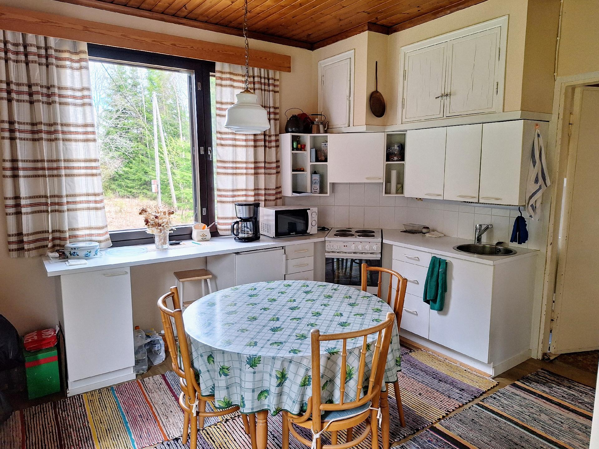 Seisakkeentie 46, Nostava, Hollola