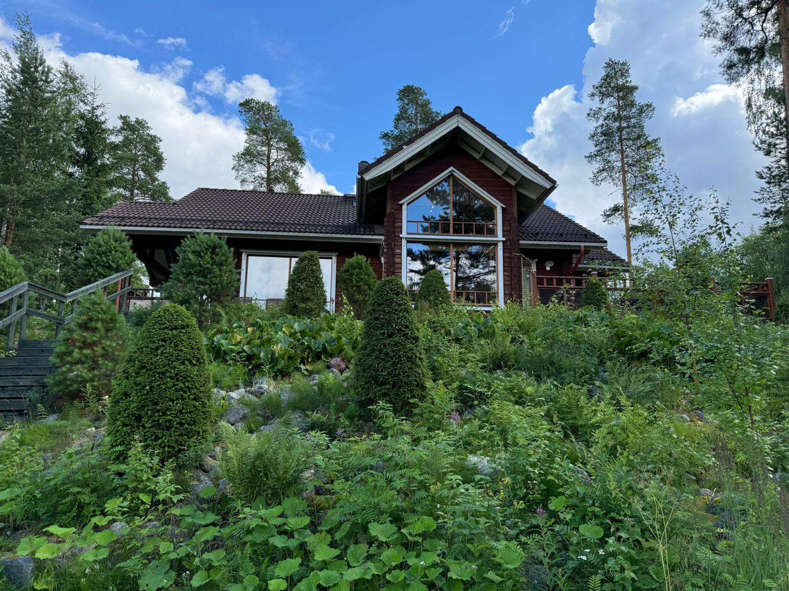 omistajan kesäinen kuva