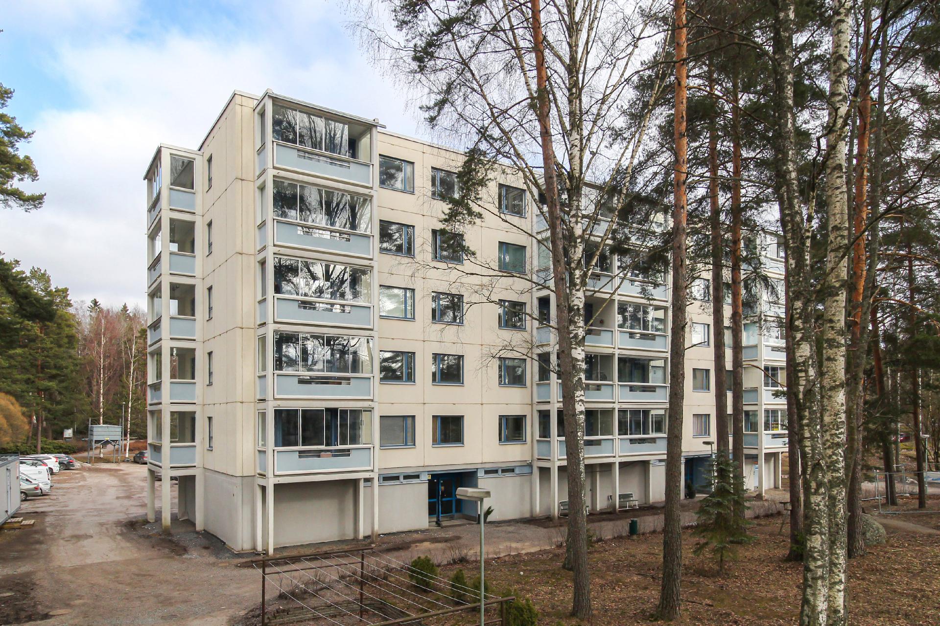 Asunto sijaitsee 5/5 kerroksessa