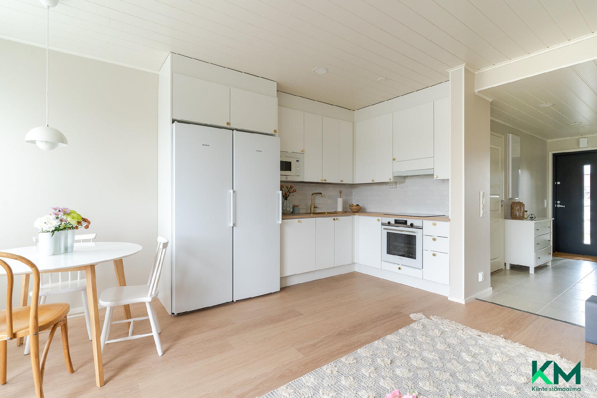 Linnakiventie 1 a, Kurikka, Pirkkala