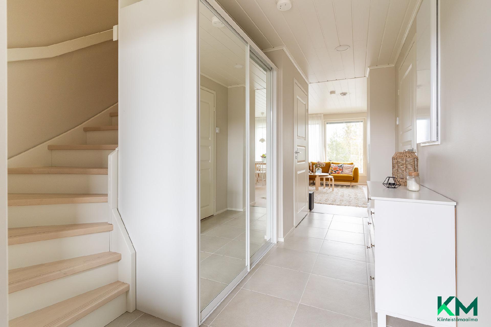 Linnakiventie 1 a, Kurikka, Pirkkala