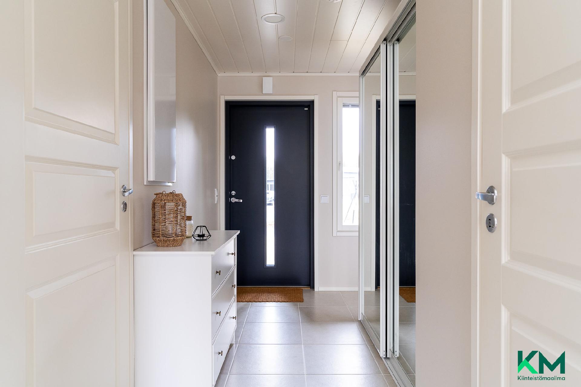 Linnakiventie 1 a, Kurikka, Pirkkala