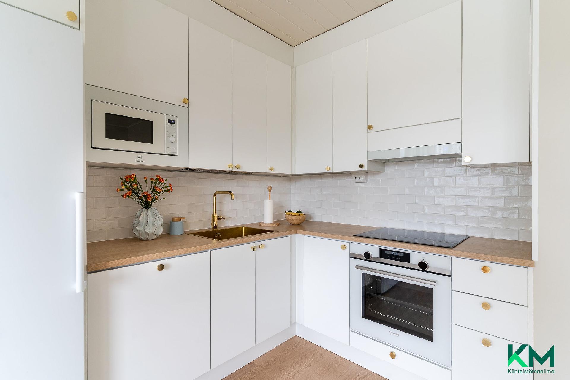 Linnakiventie 1 a, Kurikka, Pirkkala