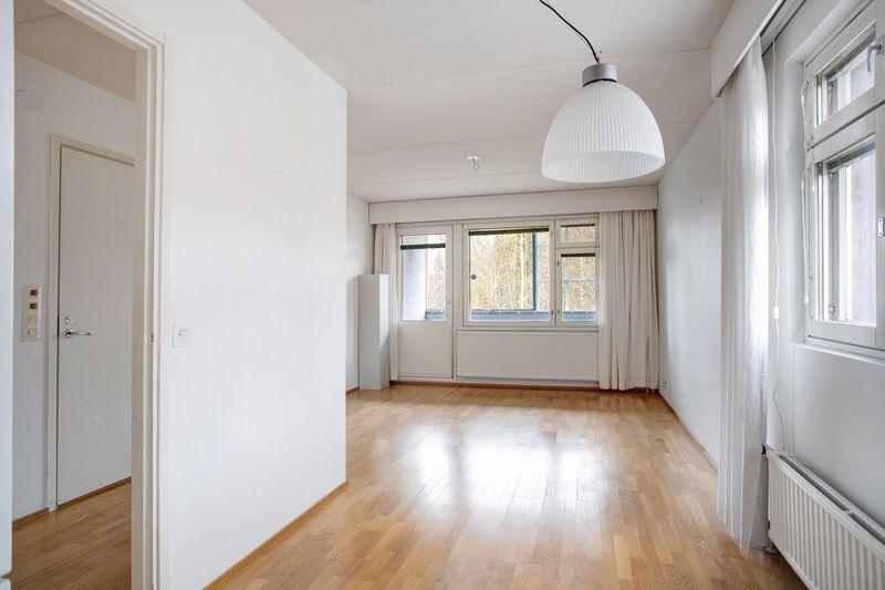 Puustellintie 4, Malminkartano, Helsinki