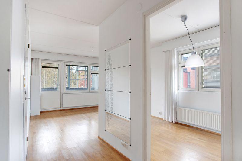 Puustellintie 4, Malminkartano, Helsinki