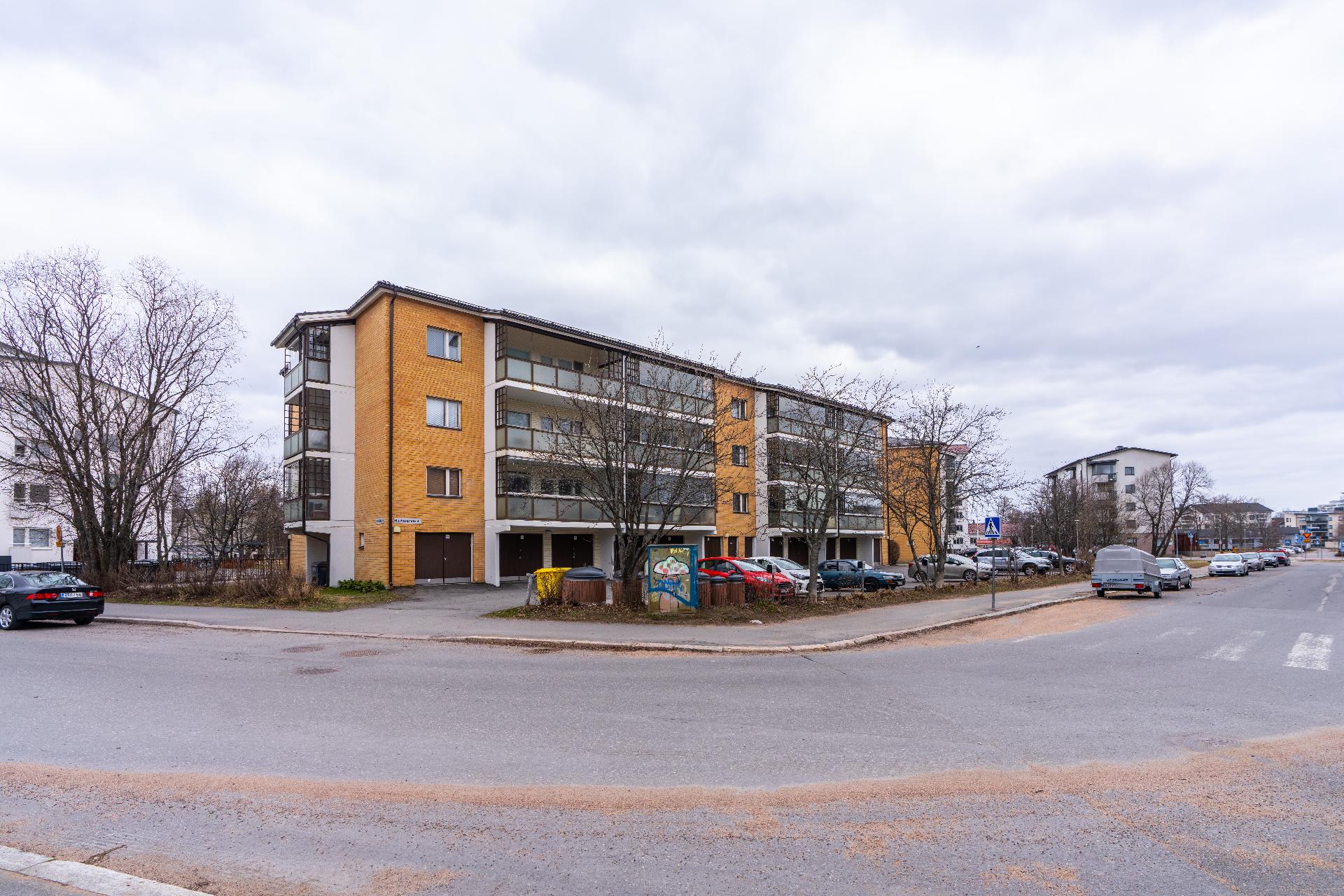 Rommakkokatu 11, Heinäpää, Oulu