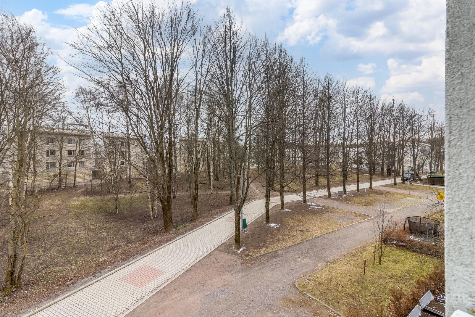 Kruunaajanpolku 3, Tapulikaupunki, Helsinki