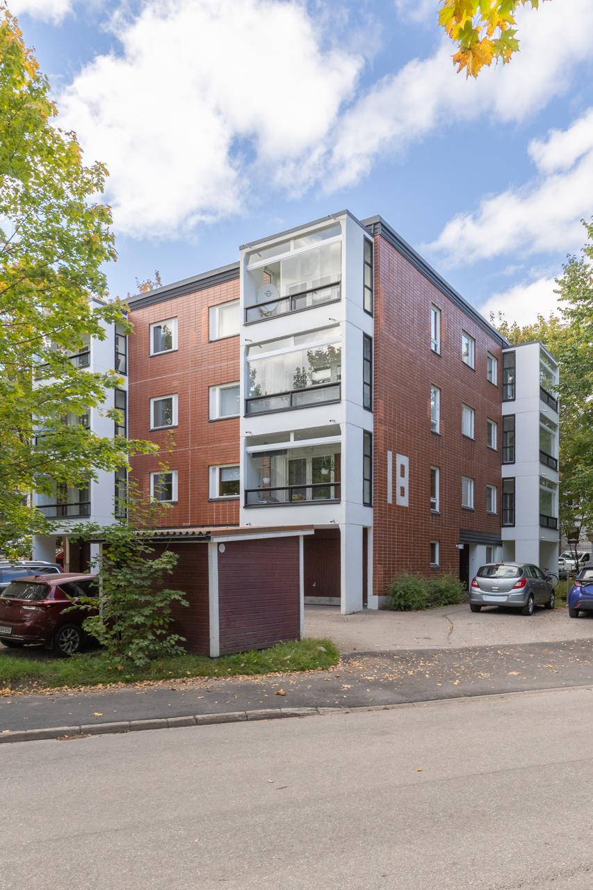 Saniaistie 24, Tapanila, Helsinki