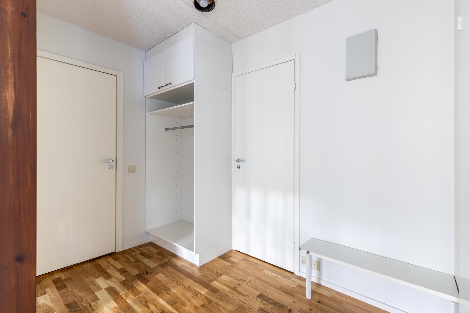 Saniaistie 24, Tapanila, Helsinki