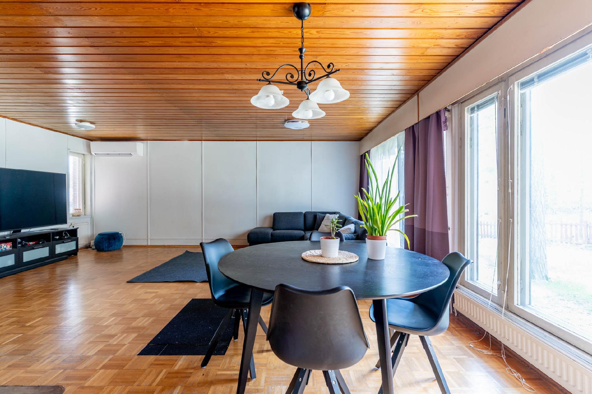 Lustotie 7, Nummela, Vihti