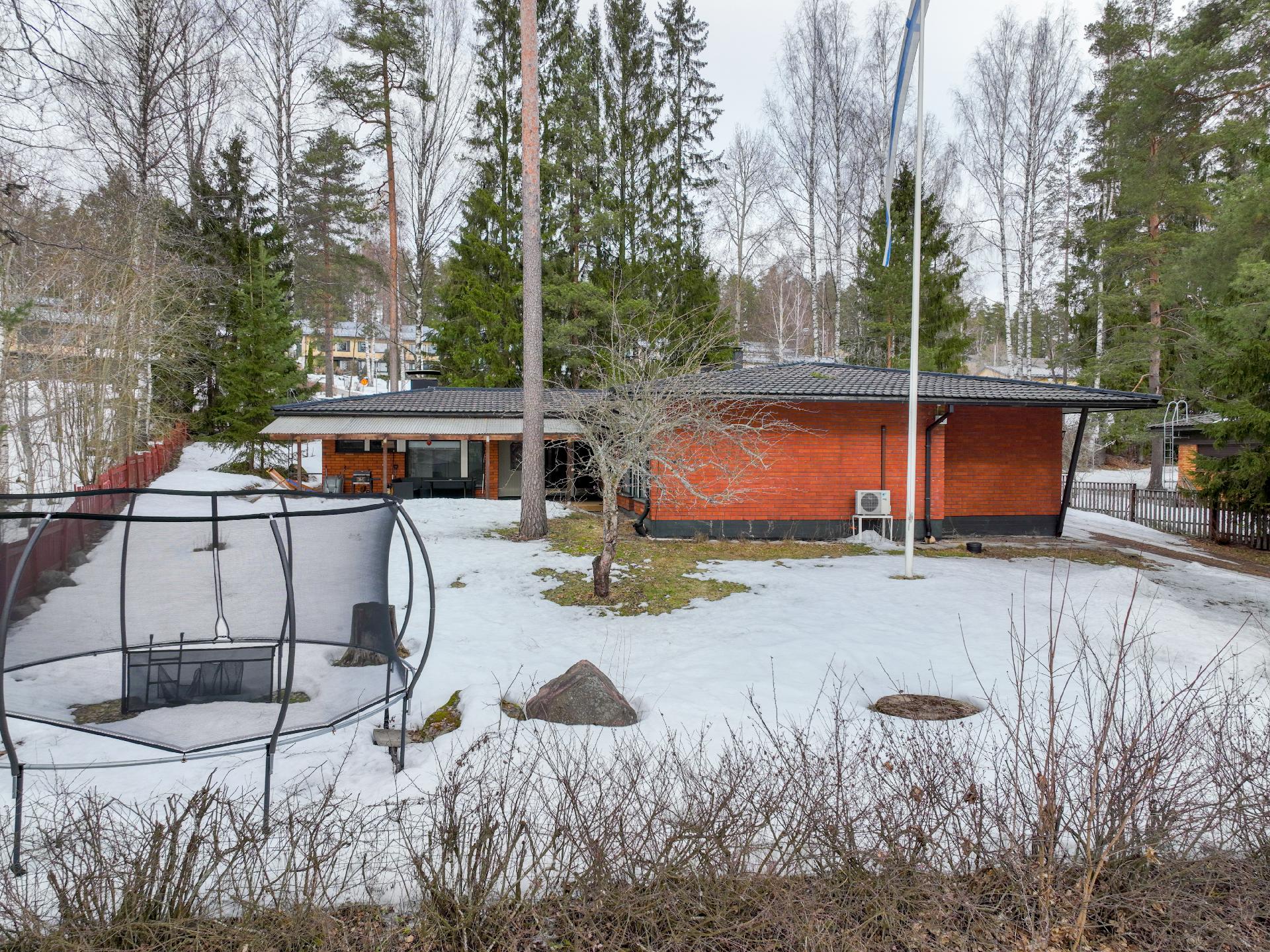 Lustotie 7, Nummela, Vihti