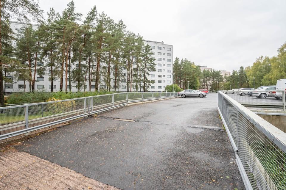 Kaarikuja 4, Kontula, Helsinki