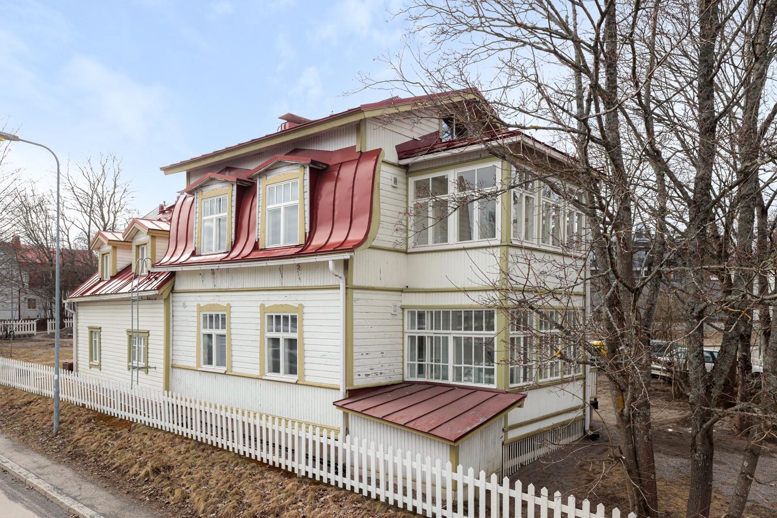 Seunalantie 3, Tapanila, Helsinki