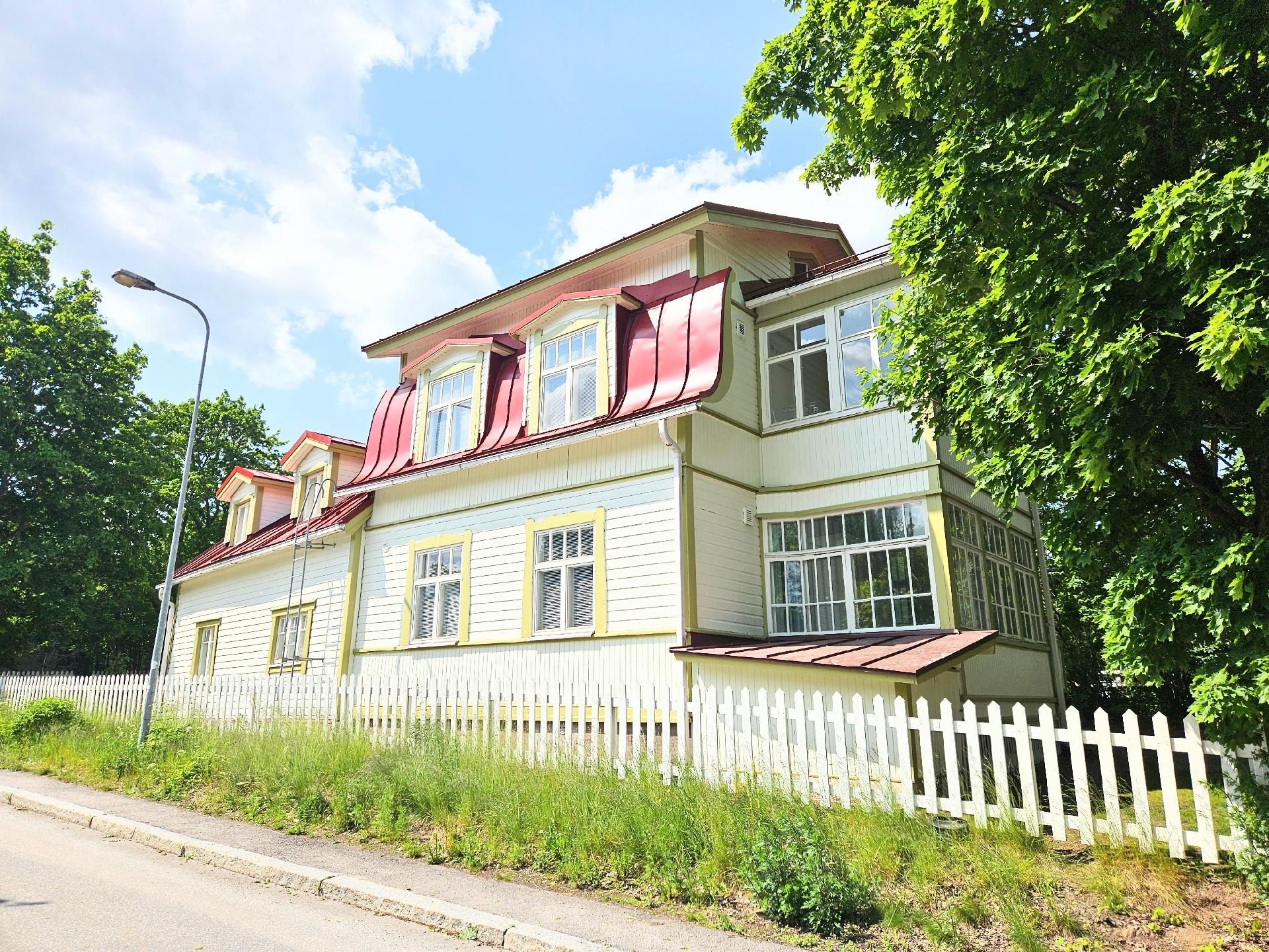 Seunalantie 3, Tapanila, Helsinki