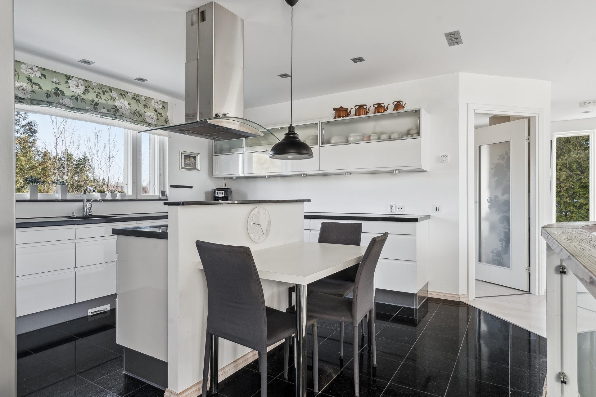 Kortesuontie 5, Tapanila, Helsinki