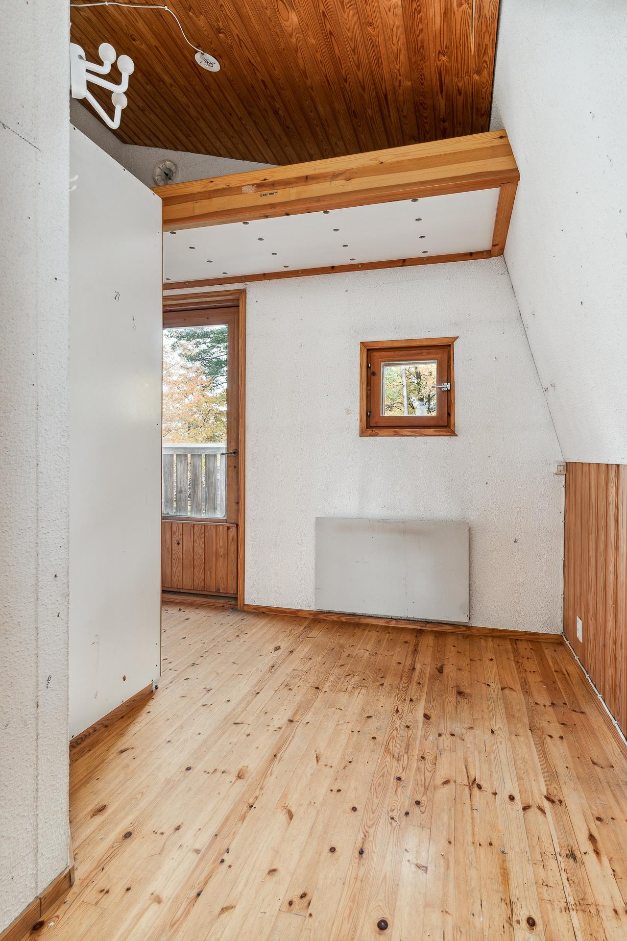 Rasmuksentie 6, Tapaninkylä, Helsinki