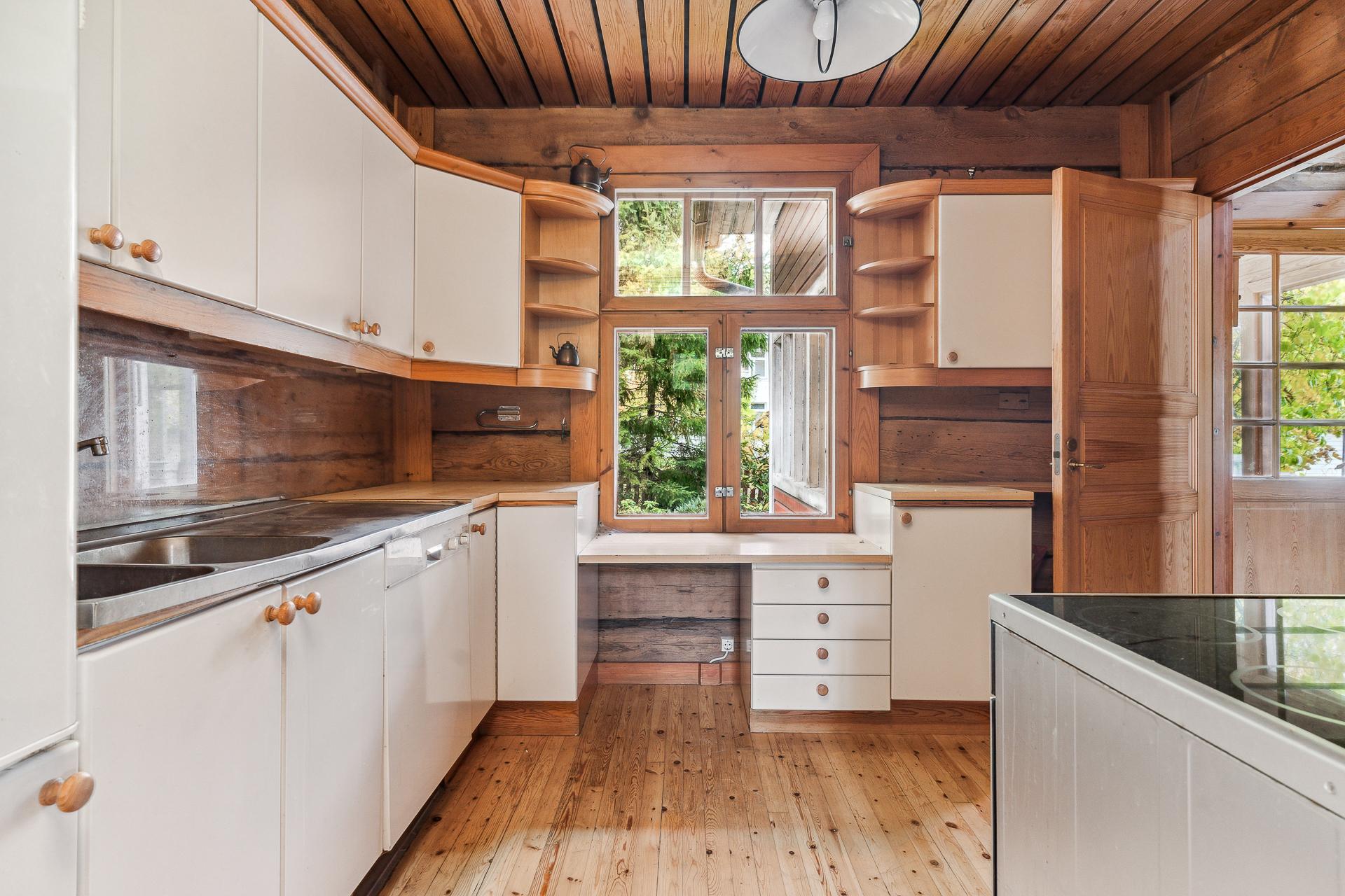 Rasmuksentie 6, Tapaninkylä, Helsinki