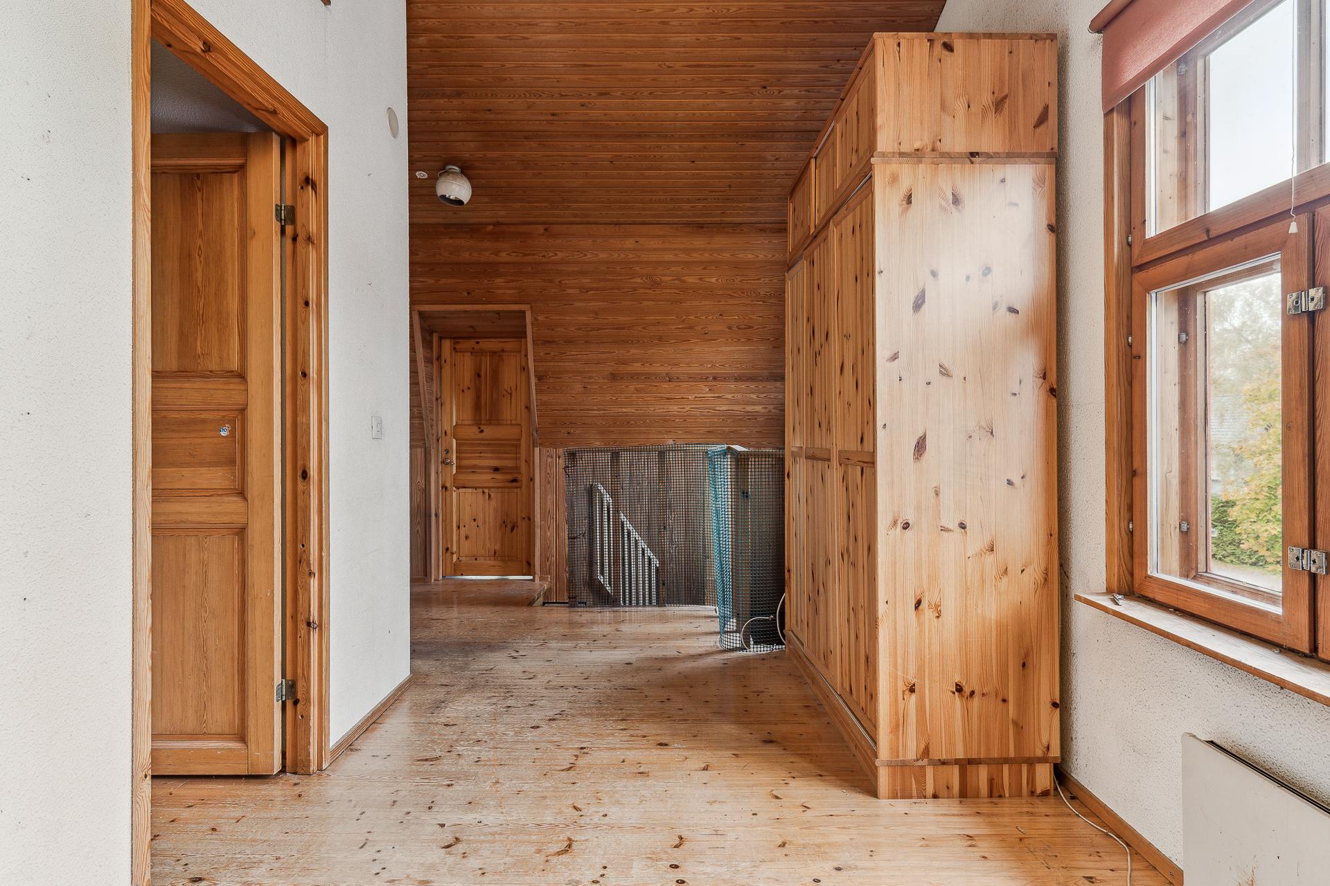 Rasmuksentie 6, Tapaninkylä, Helsinki