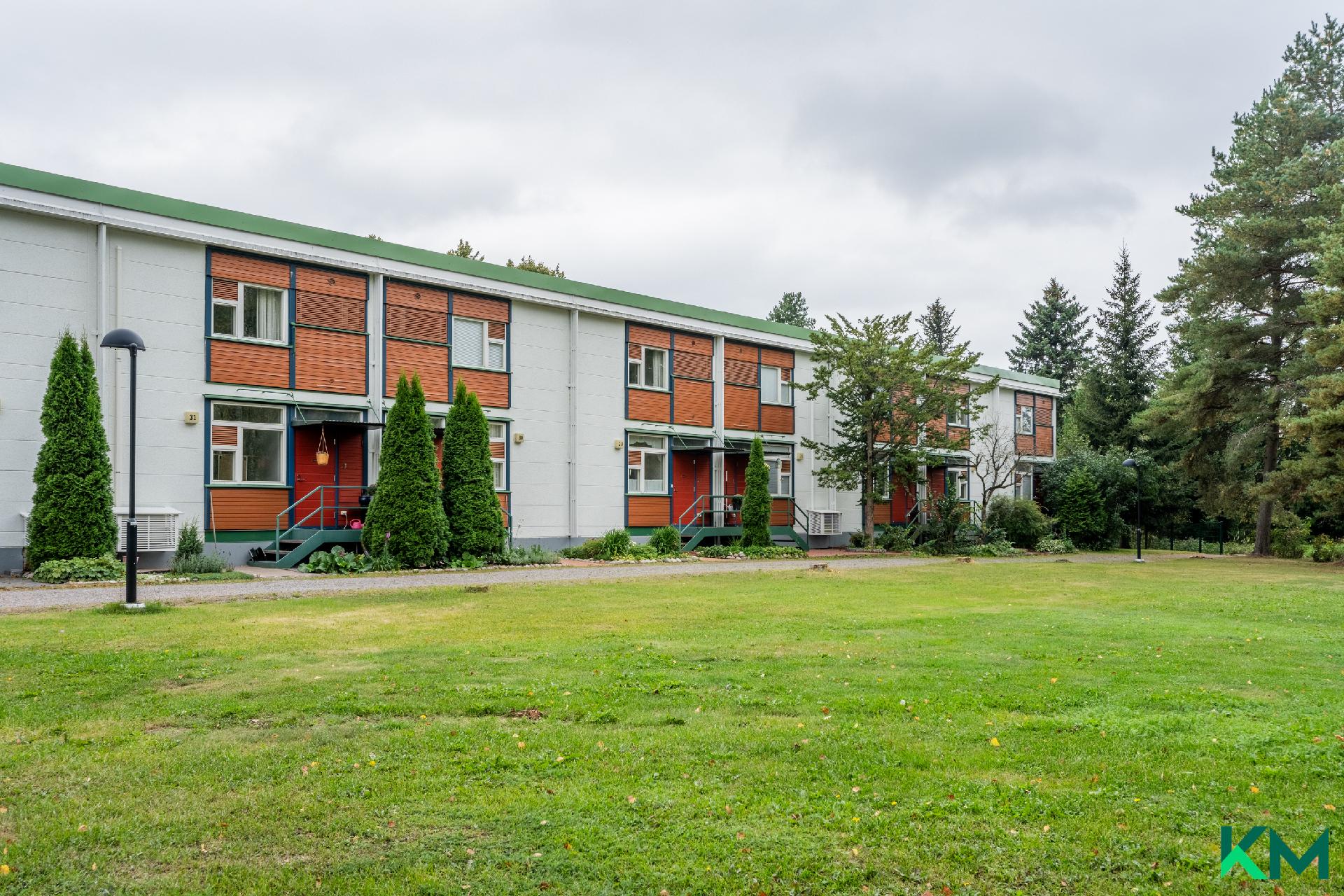 Julkisivu