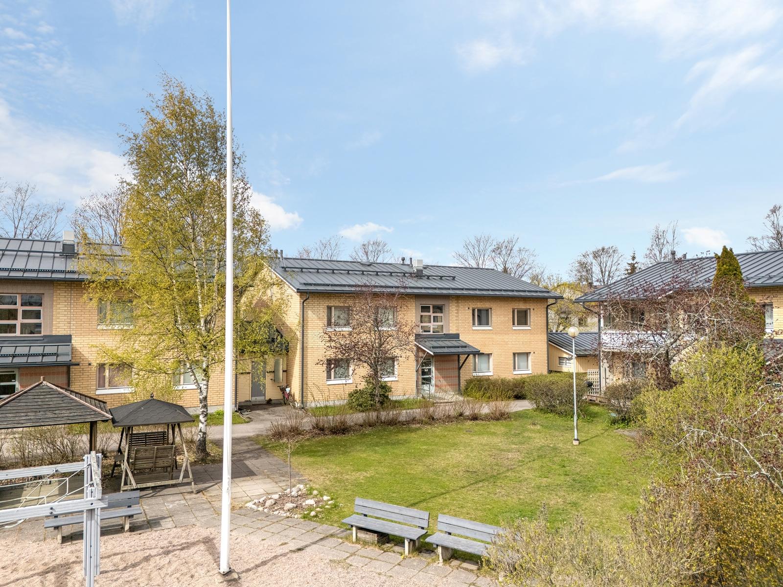 Notkotie 24-26, Ylä-Malmi, Helsinki