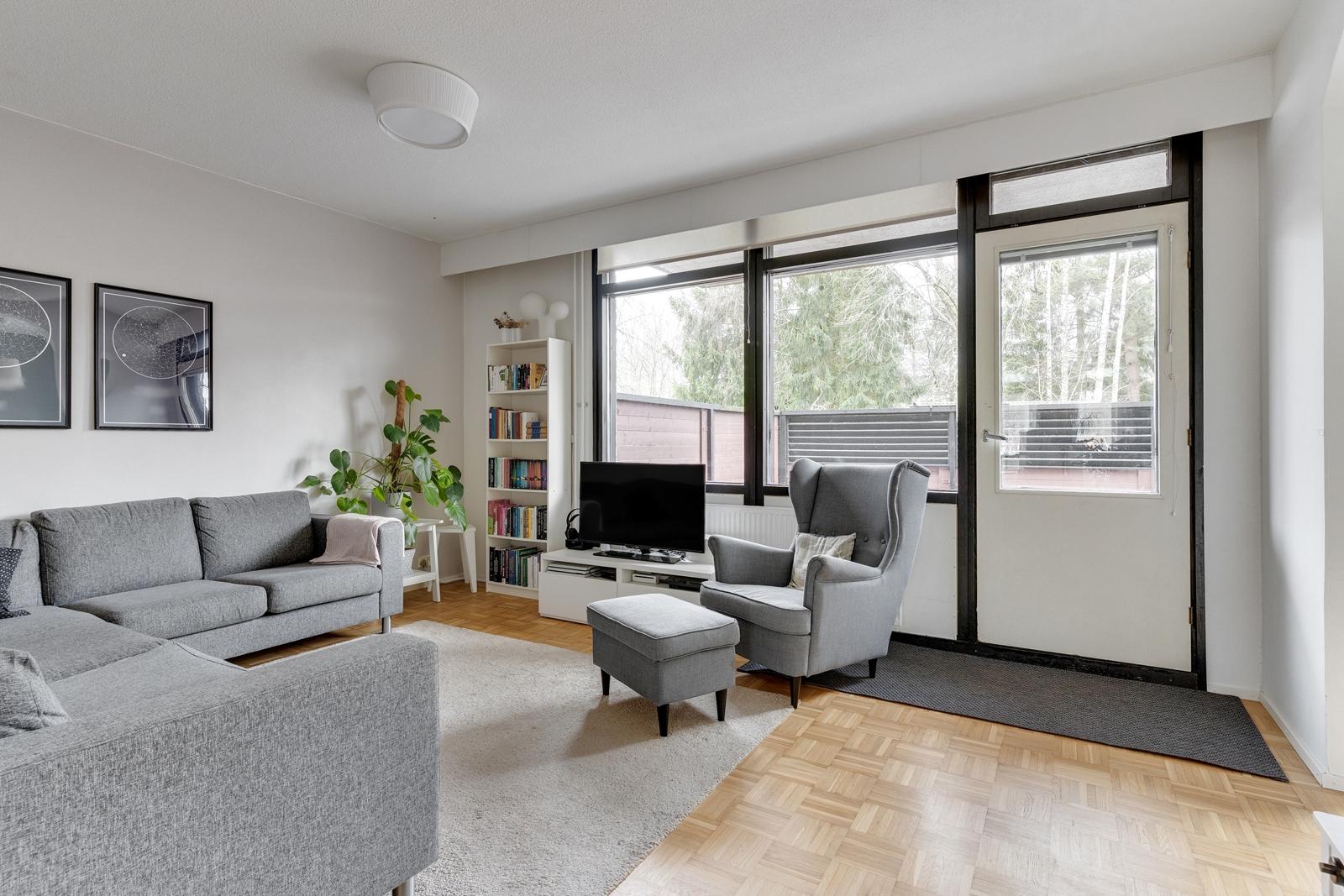 Laulurastaantie 11, Tapaninvainio, Helsinki