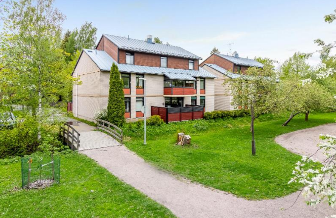 Laulurastaantie 11, Tapaninvainio, Helsinki