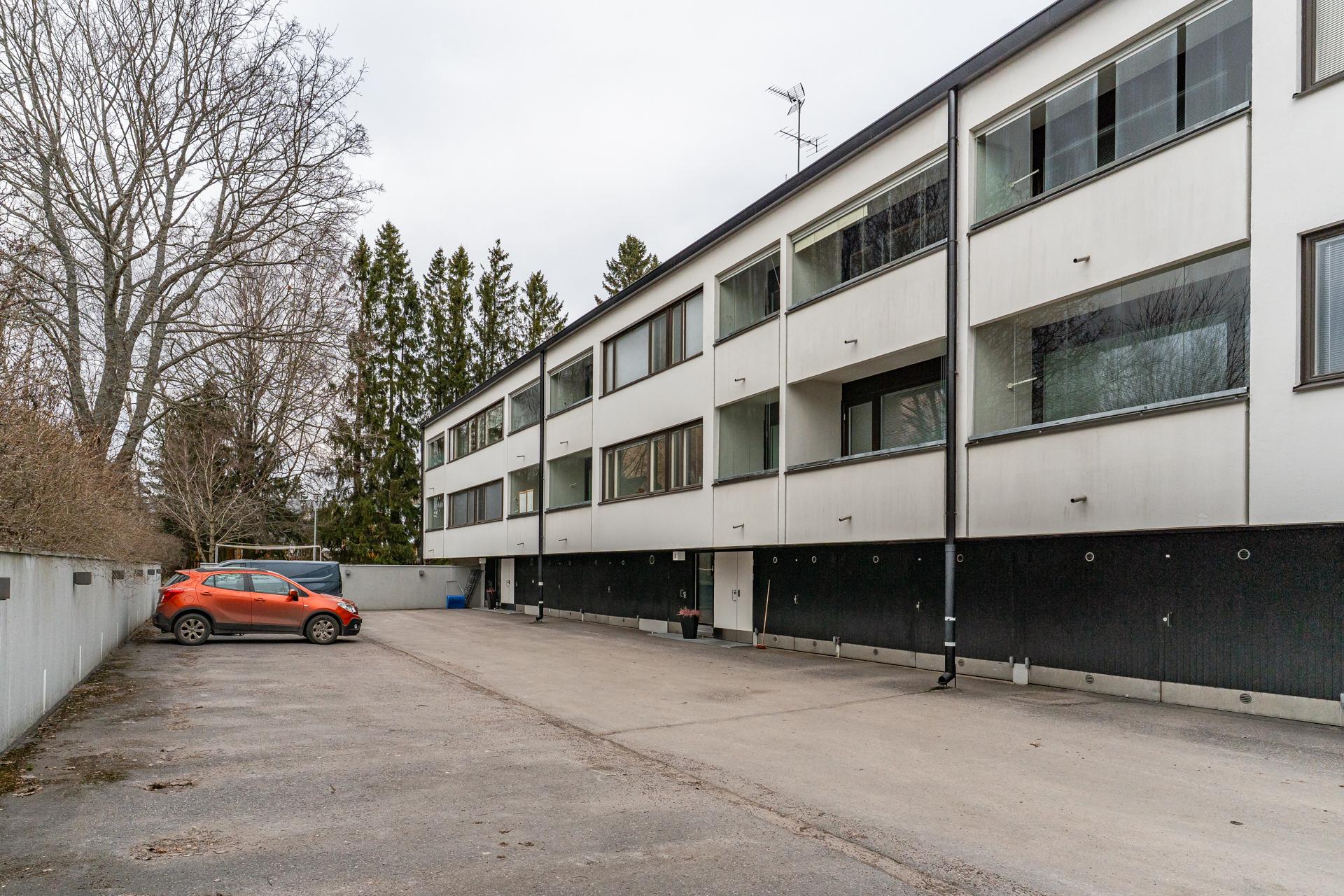 Sisääntulojulkisivu