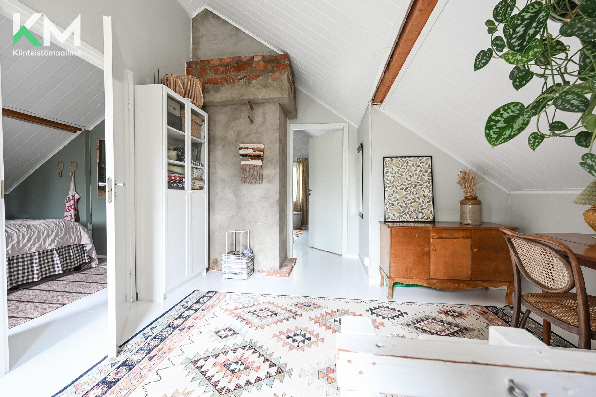 Peltotie 17, Kurikka