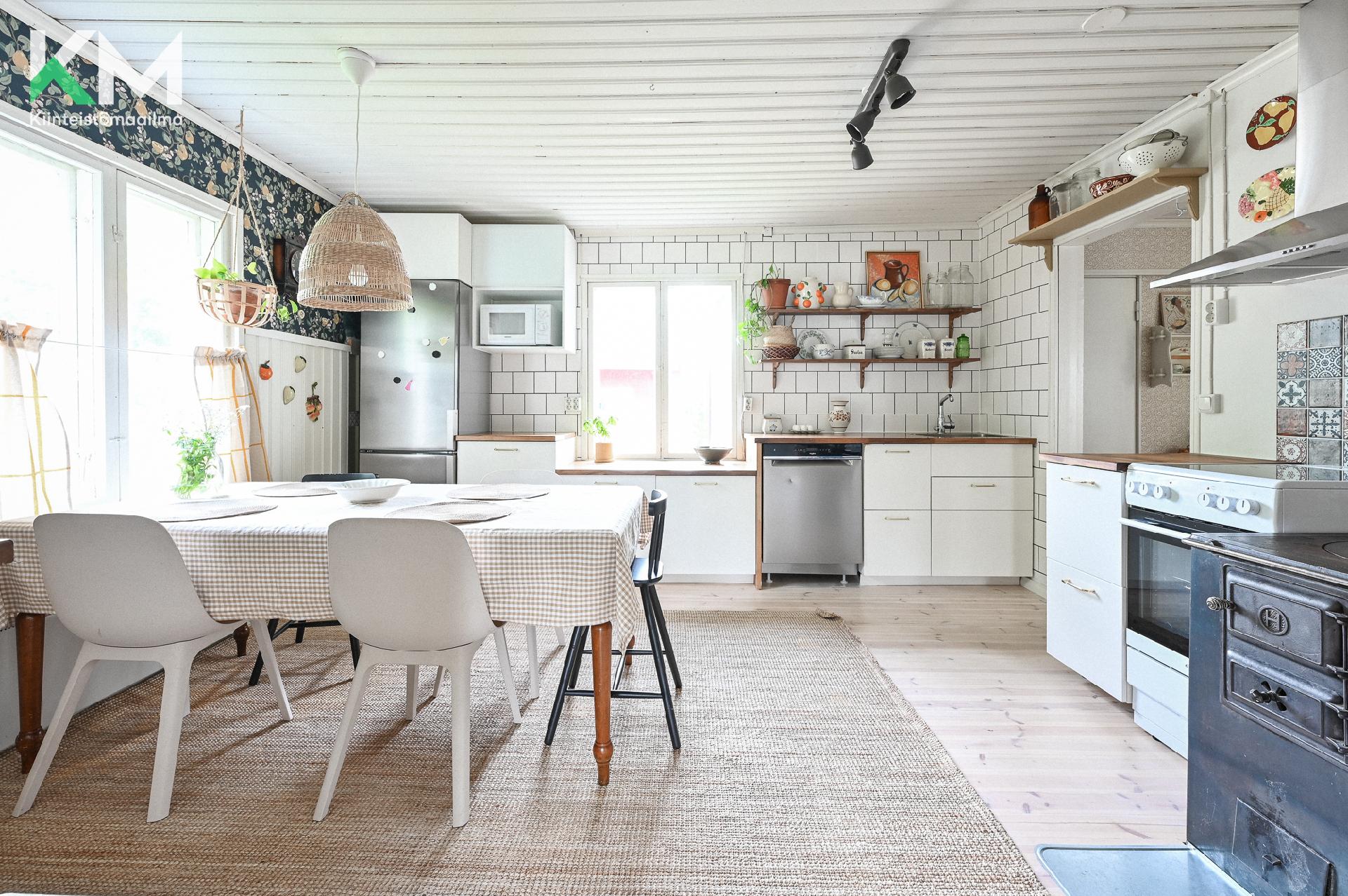 Peltotie 17, Kurikka