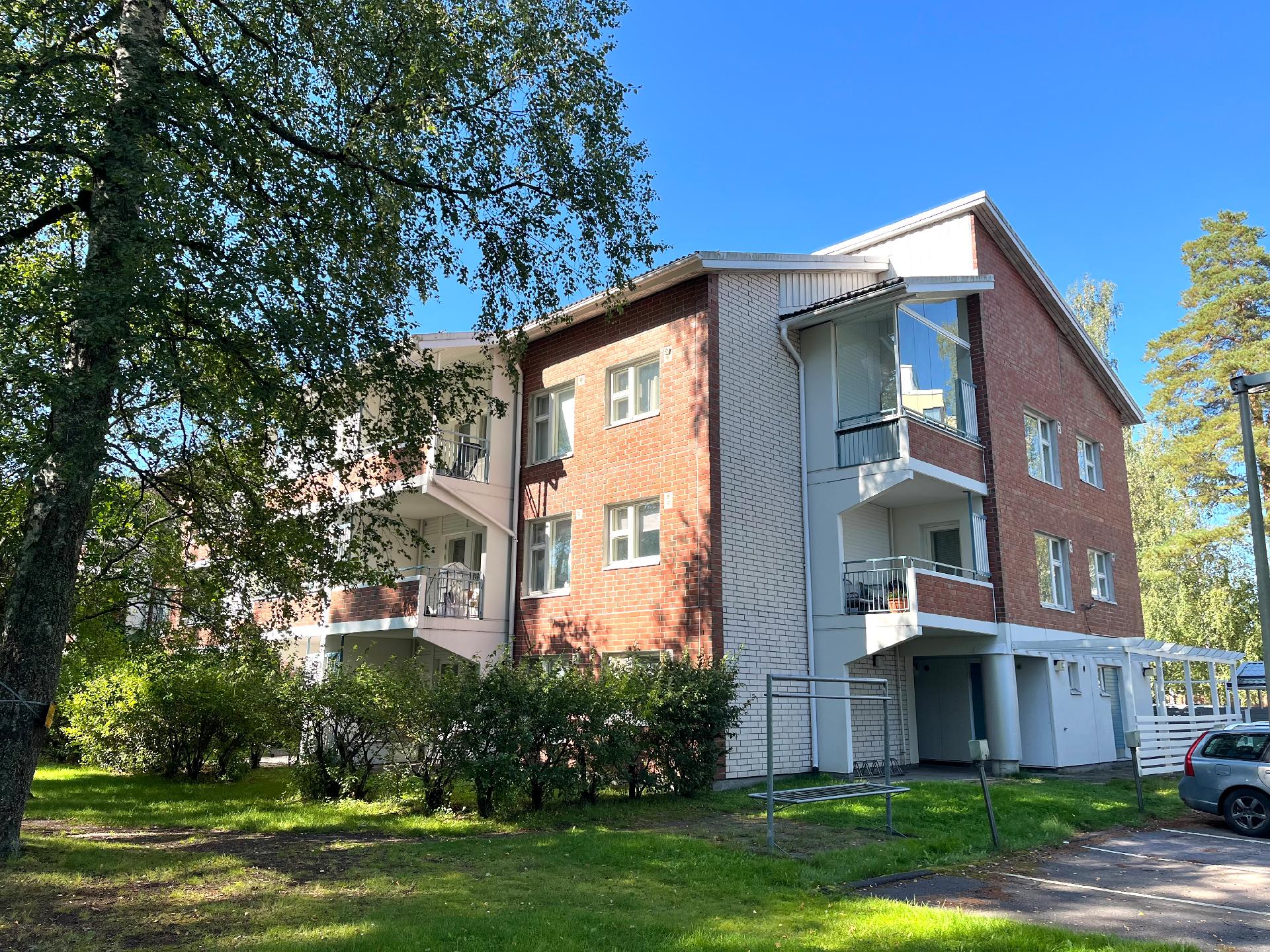 Kyläkaivontie 2, Hiekkaharju, Vantaa