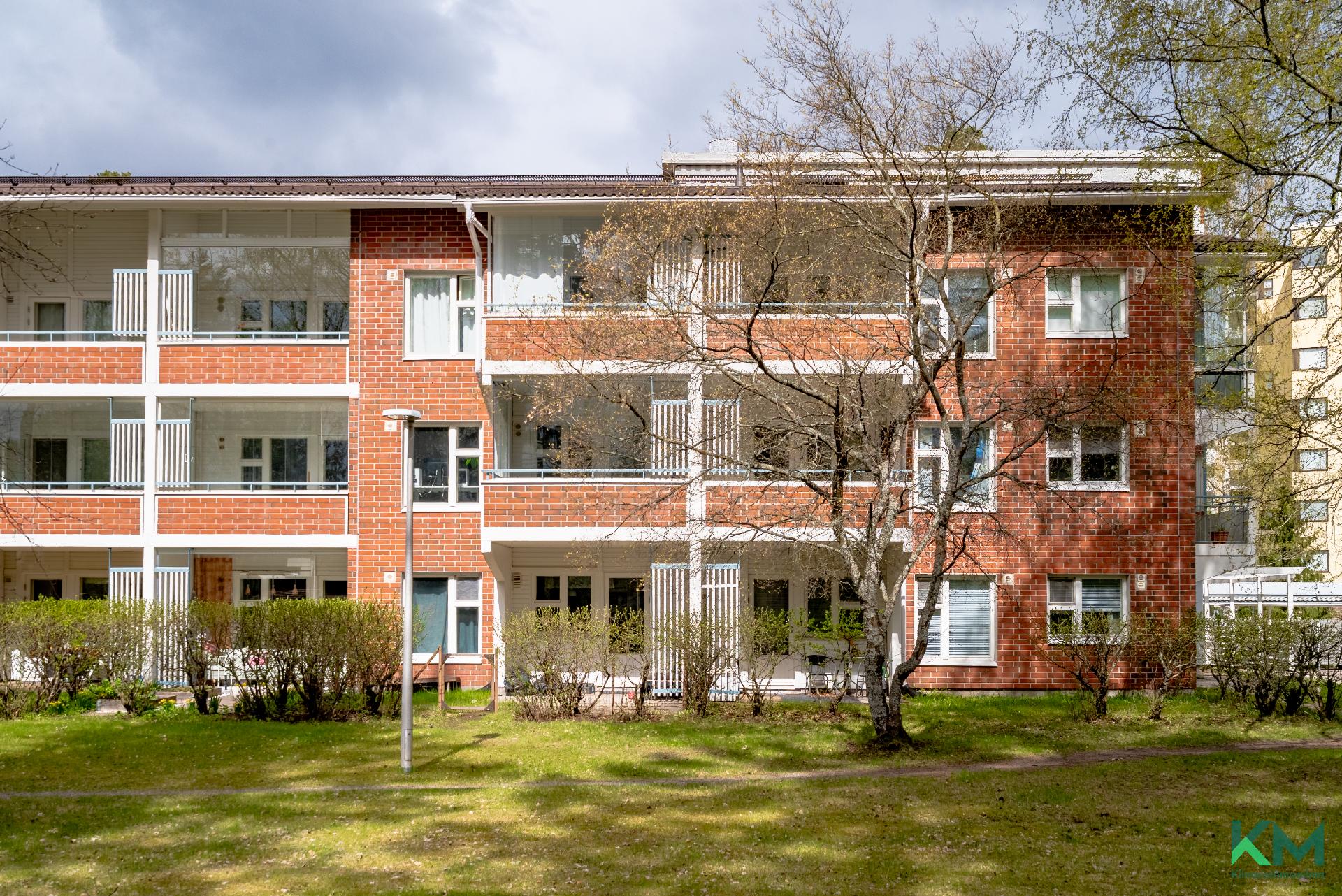 Kyläkaivontie 2, Hiekkaharju, Vantaa