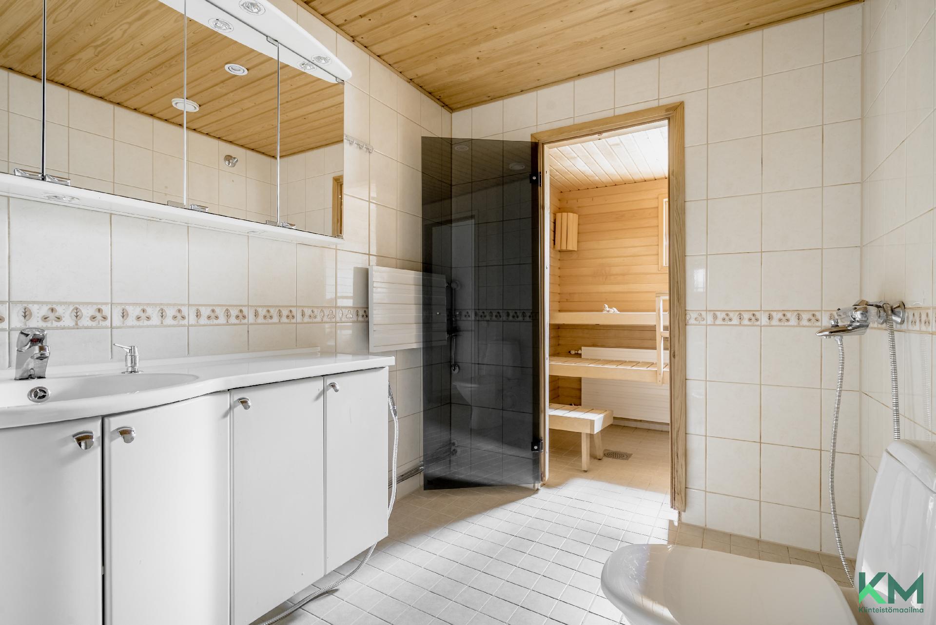 Kyläkaivontie 2, Hiekkaharju, Vantaa