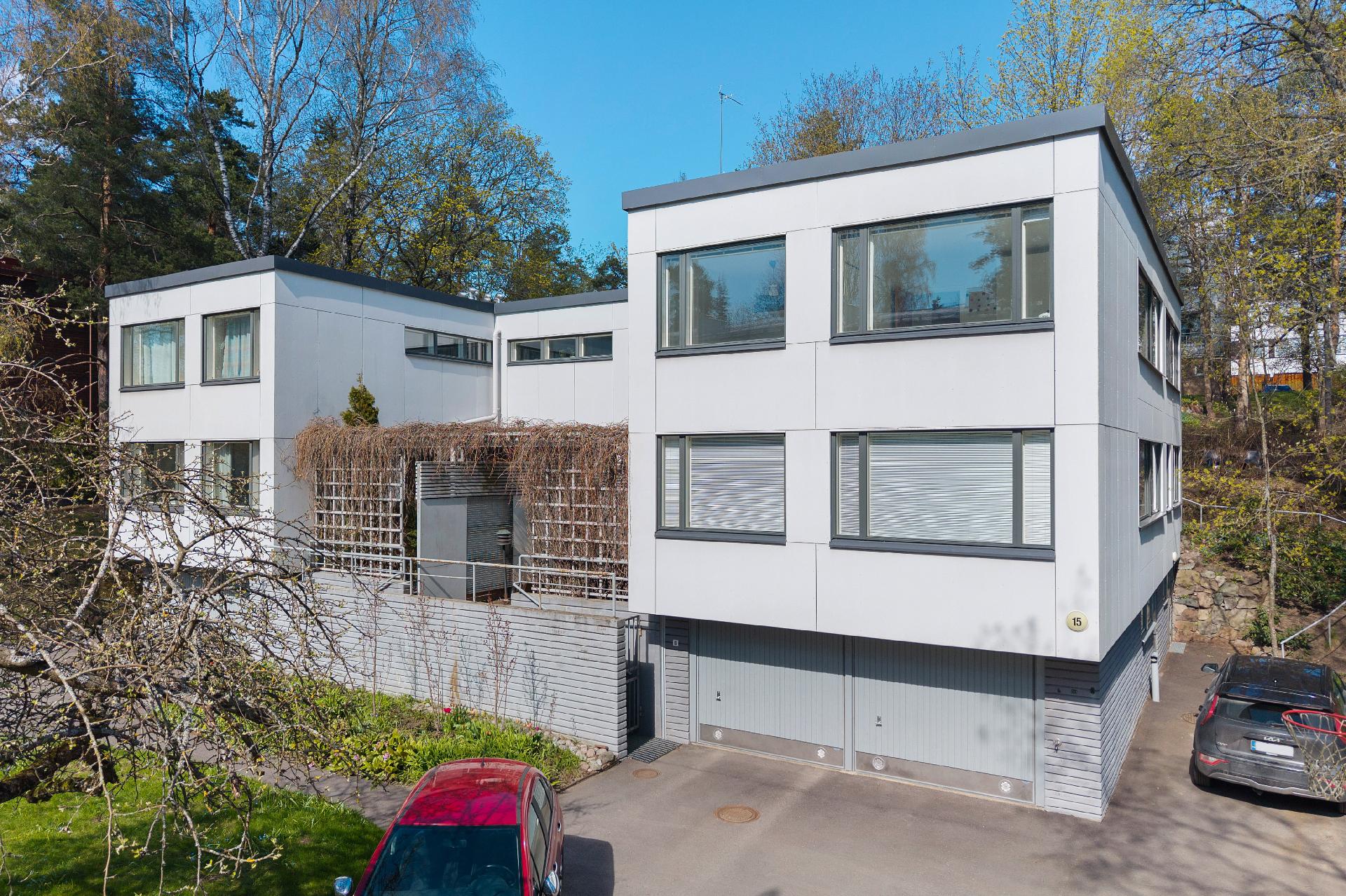 Laajasuontie 15, Etelä-Haaga, Helsinki