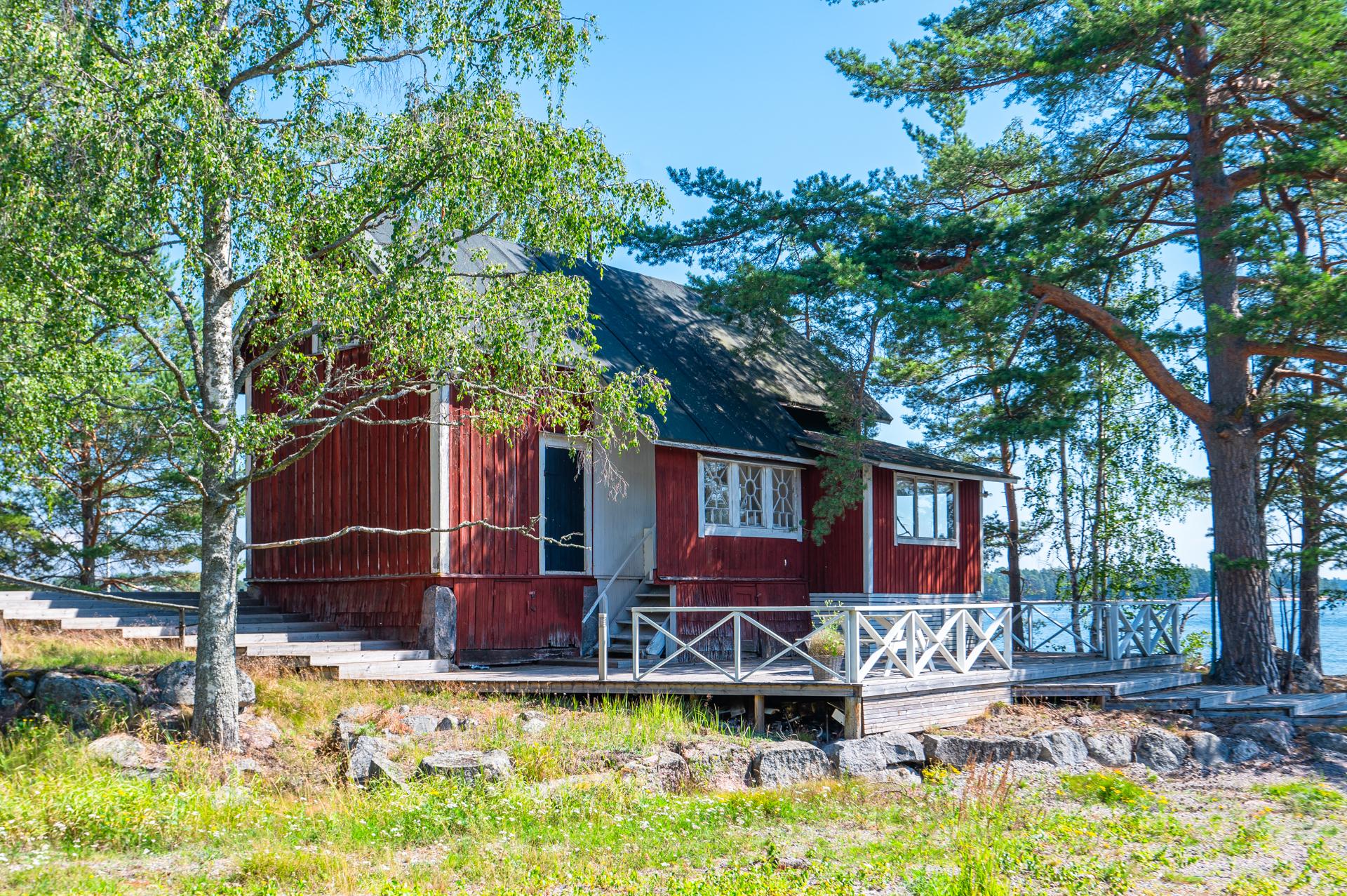 Vanhassa kaupparakennuksessa mm. sauna