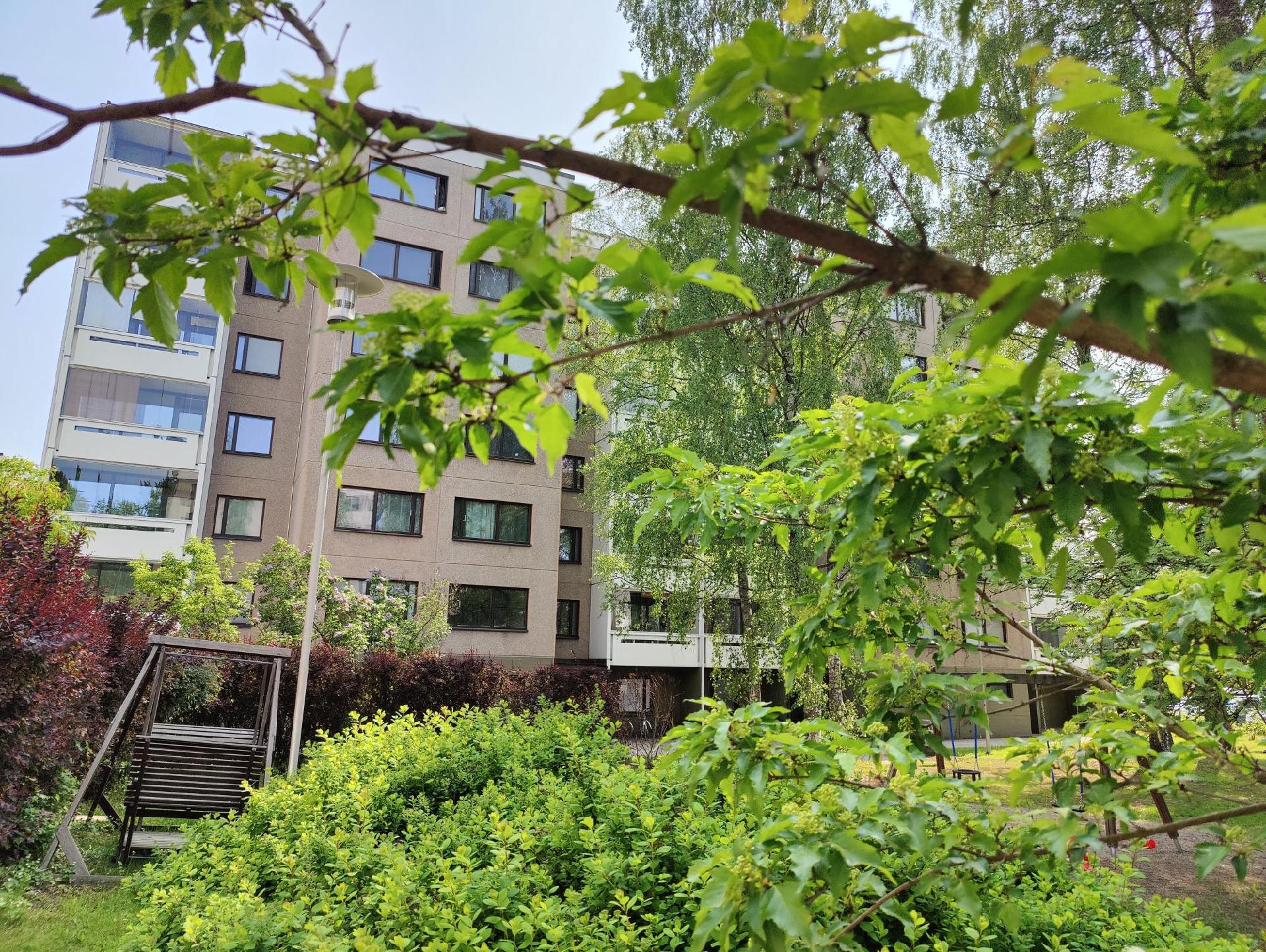 Teuvo Pakkalan tie 12, Pohjois-Haaga, Helsinki