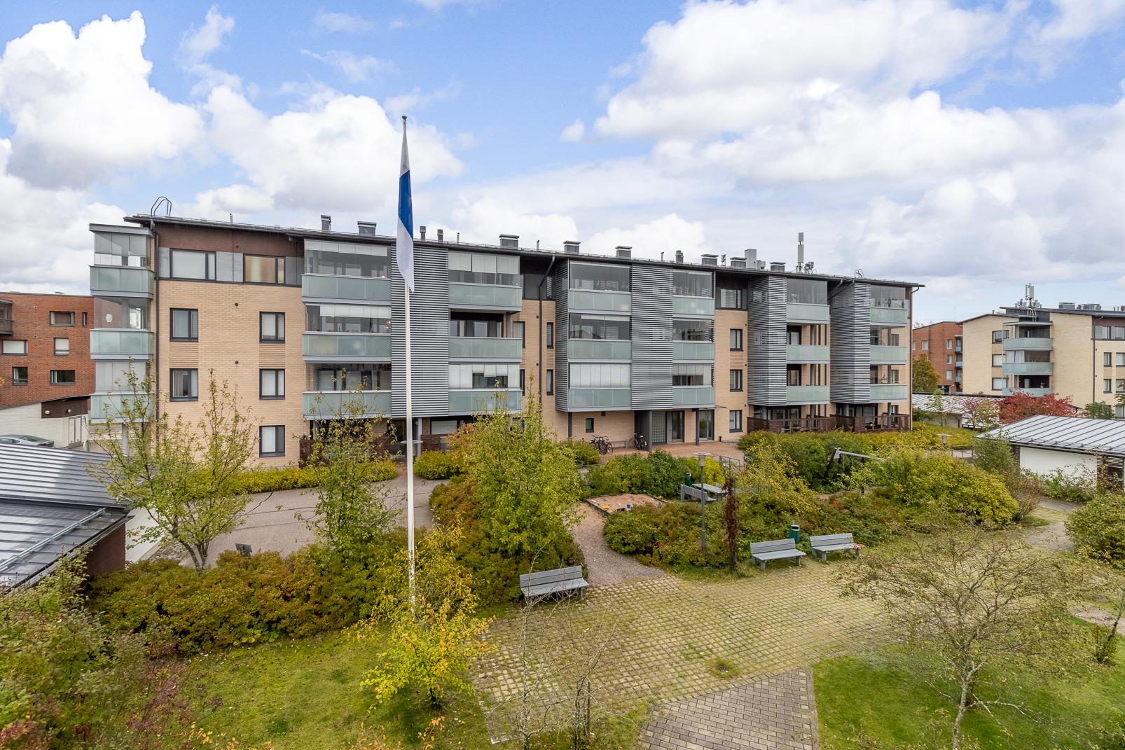 Rajatie 4, Tapanila, Helsinki