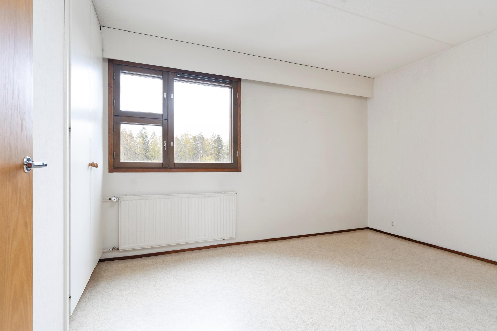 Myyrmäentie 4, Myyrmäki, Vantaa