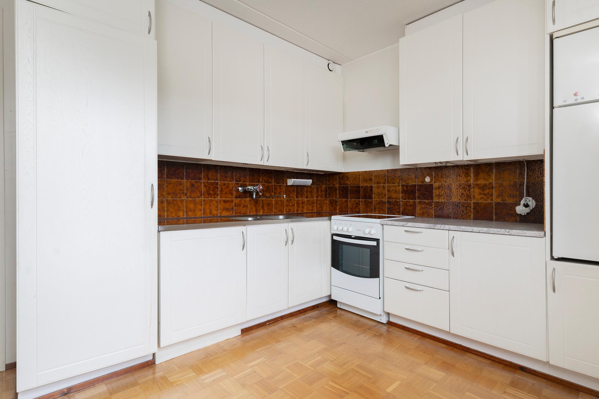 Myyrmäentie 4, Myyrmäki, Vantaa