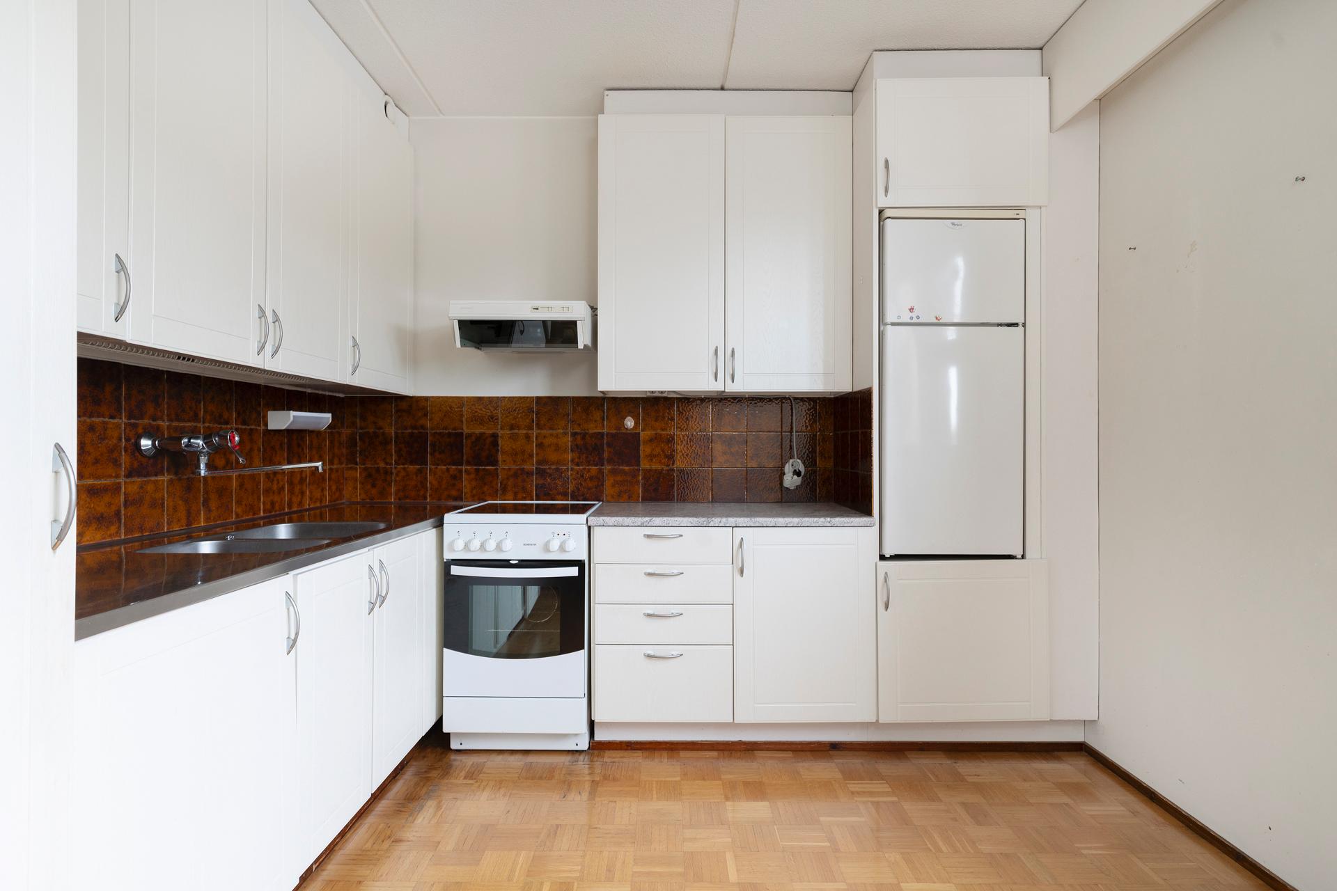 Myyrmäentie 4, Myyrmäki, Vantaa