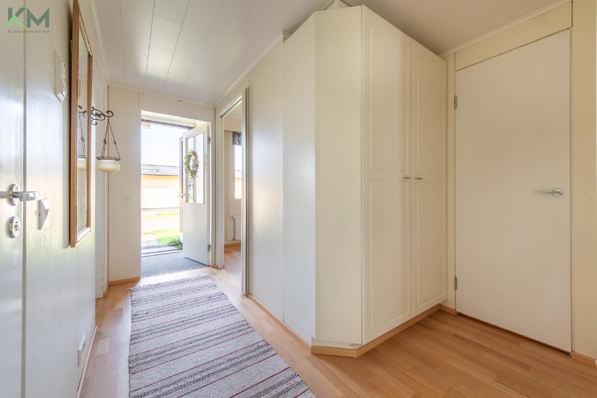 Huhdantie 6, Jyrä, Kurikka