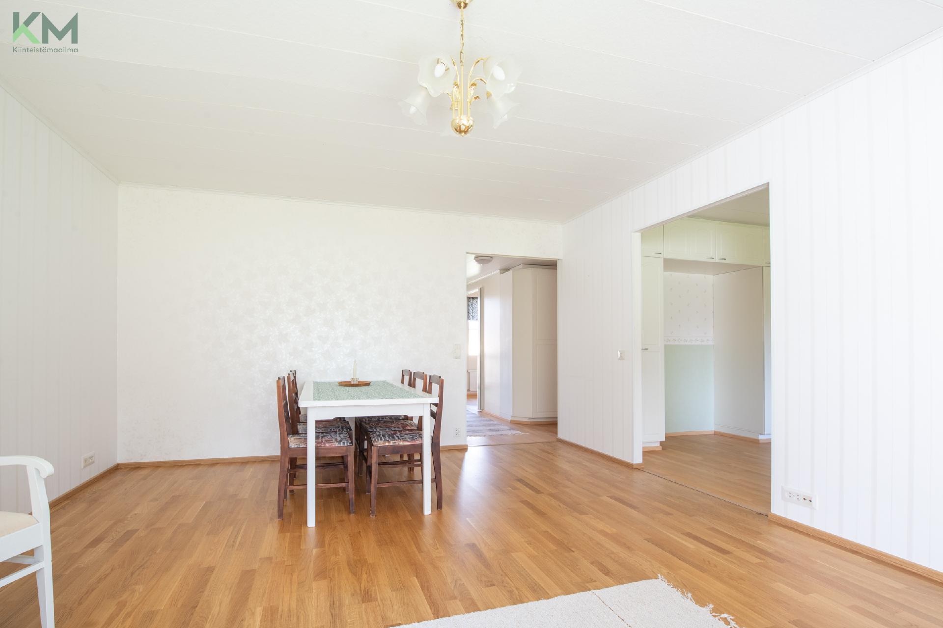 Huhdantie 6, Jyrä, Kurikka