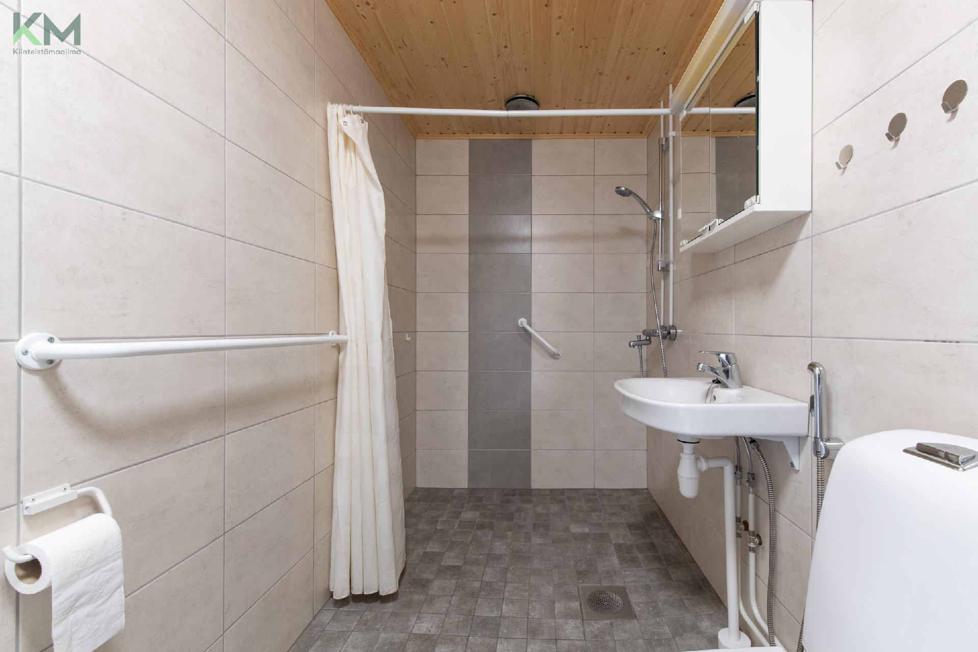 Huhdantie 6, Jyrä, Kurikka