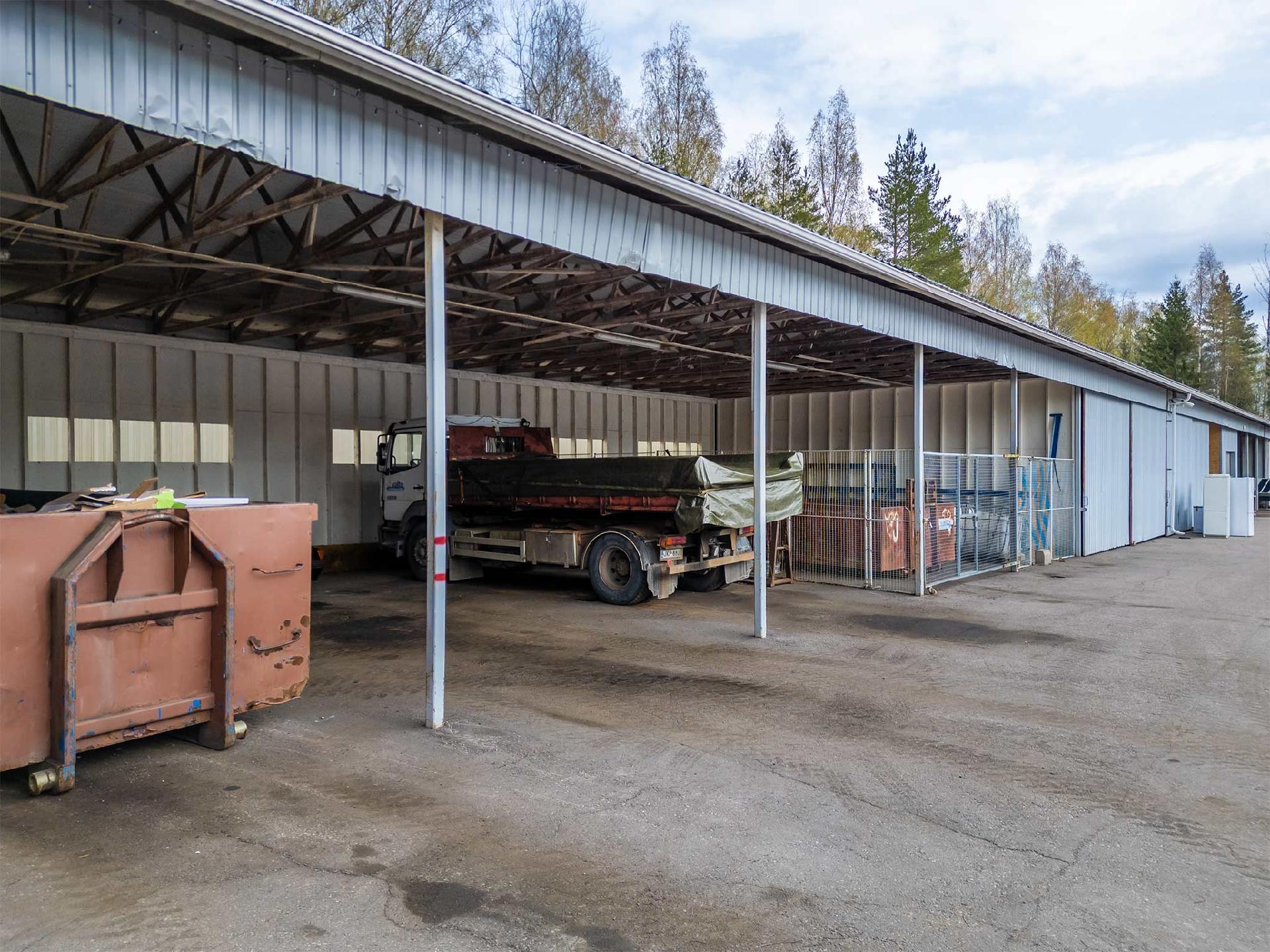 Sisäkorkeus 6 m
