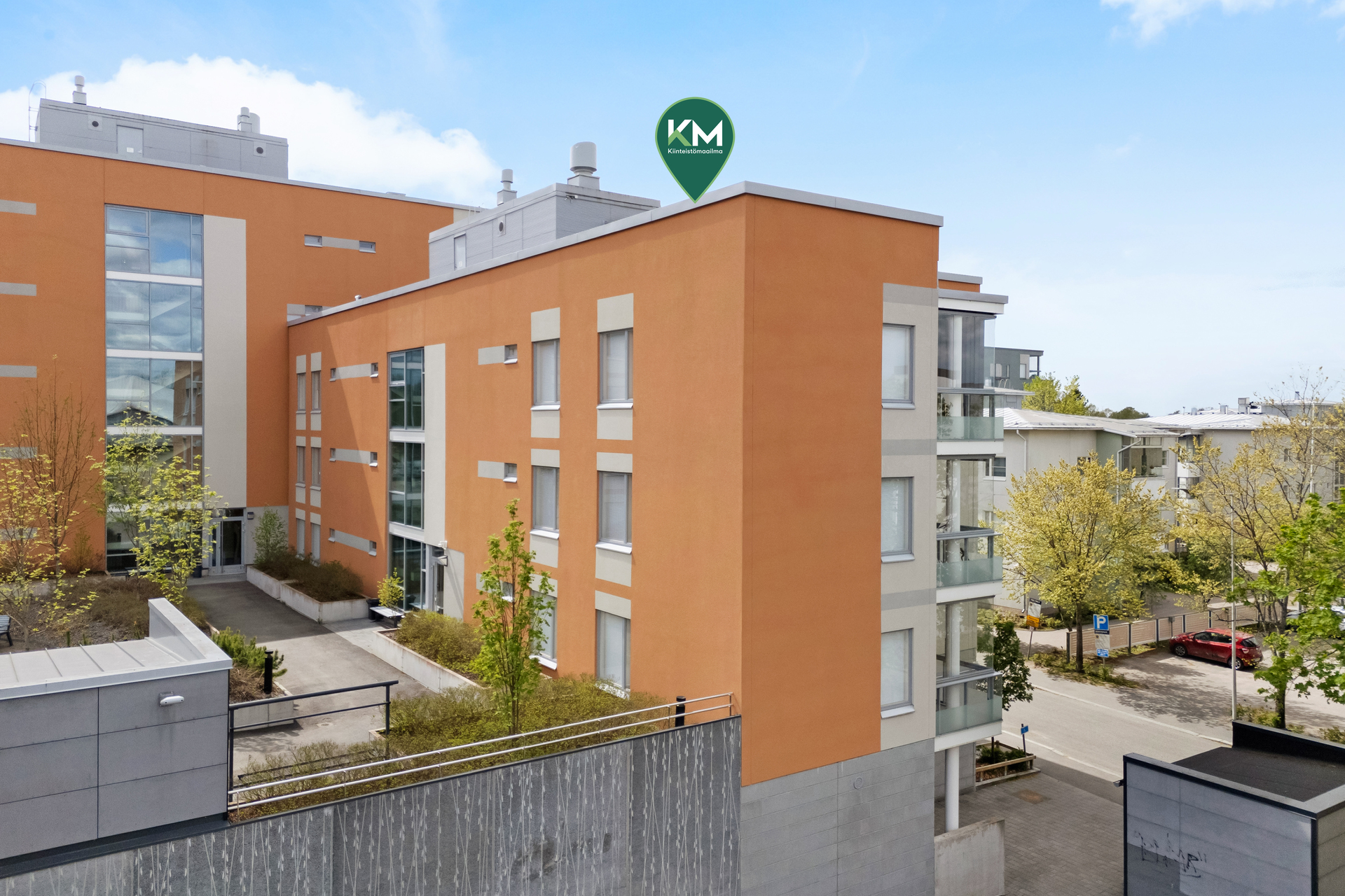 Sisäpihalle kulku rampin kautta