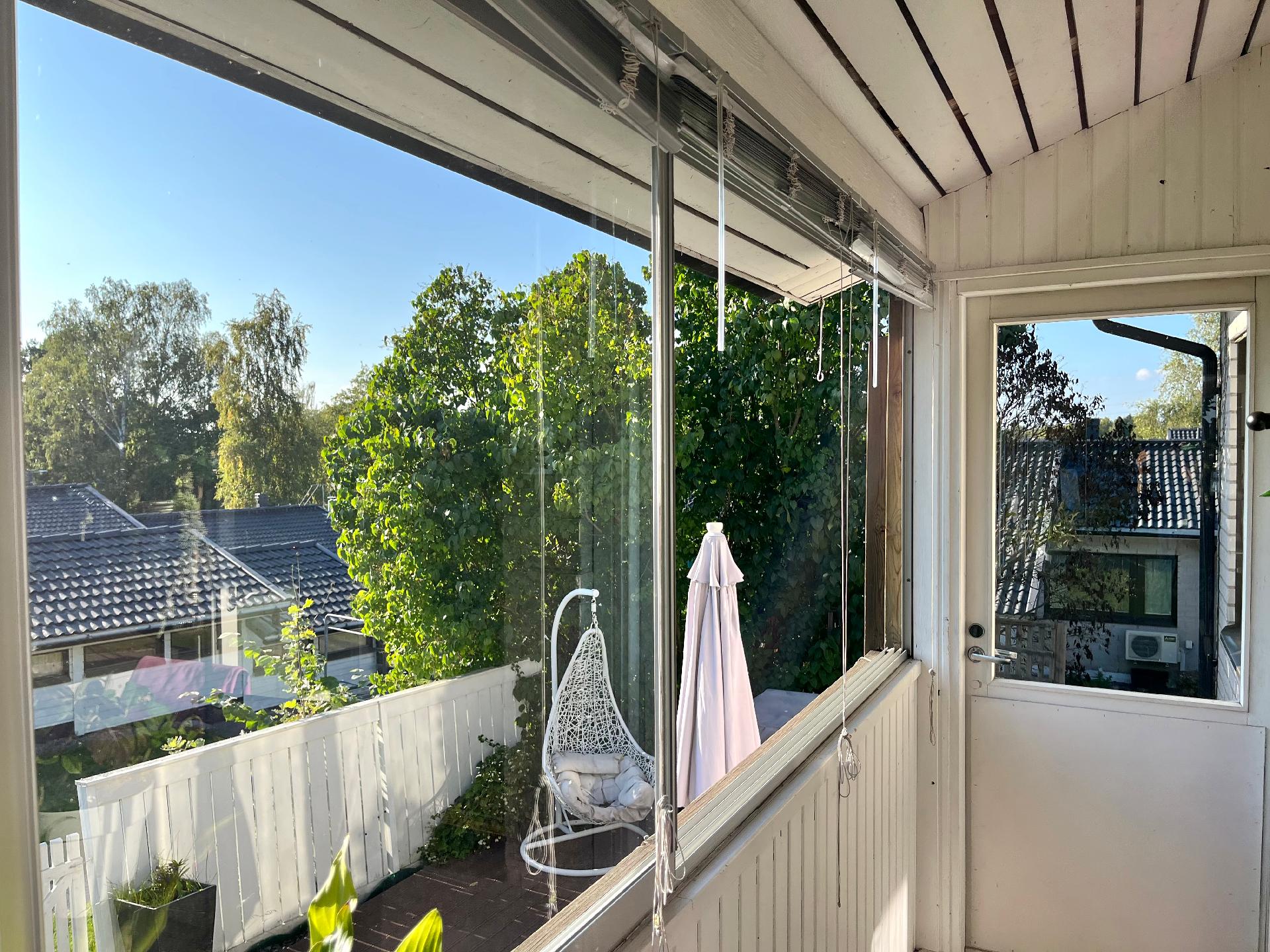 Käpylinnuntie 8, Tapaninvainio, Helsinki