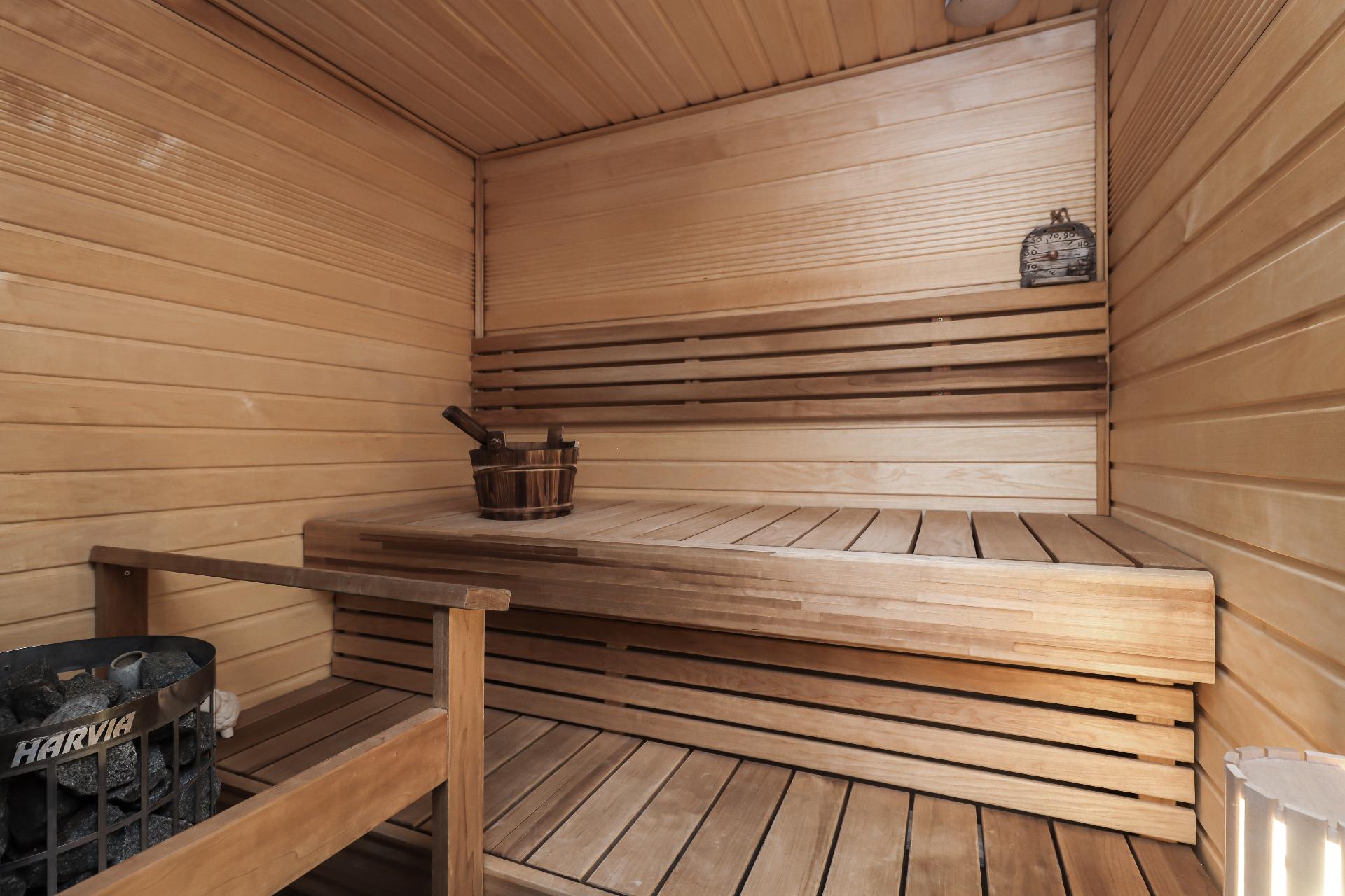 Käpylinnuntie 8, Tapaninvainio, Helsinki