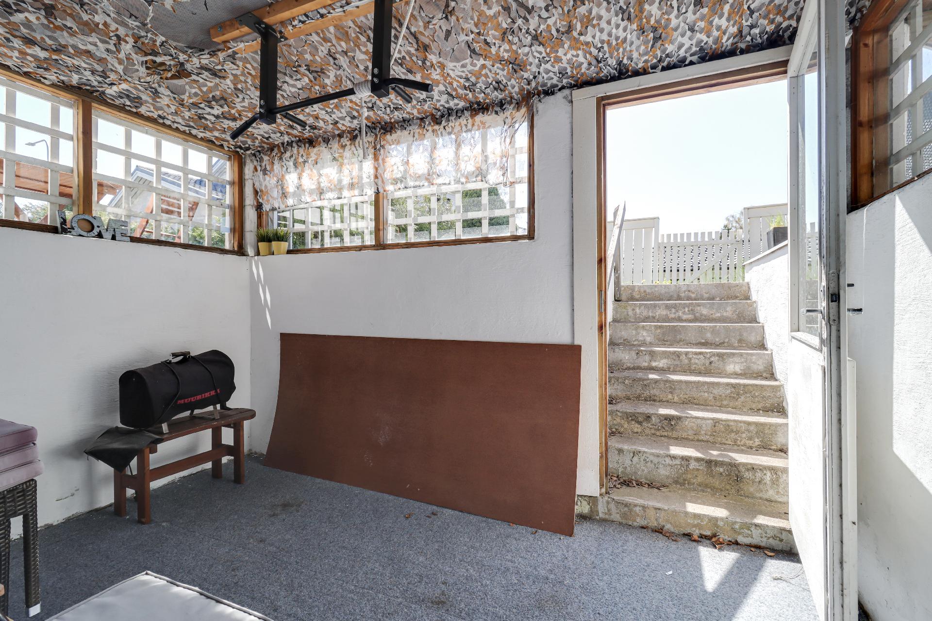 Käpylinnuntie 8, Tapaninvainio, Helsinki