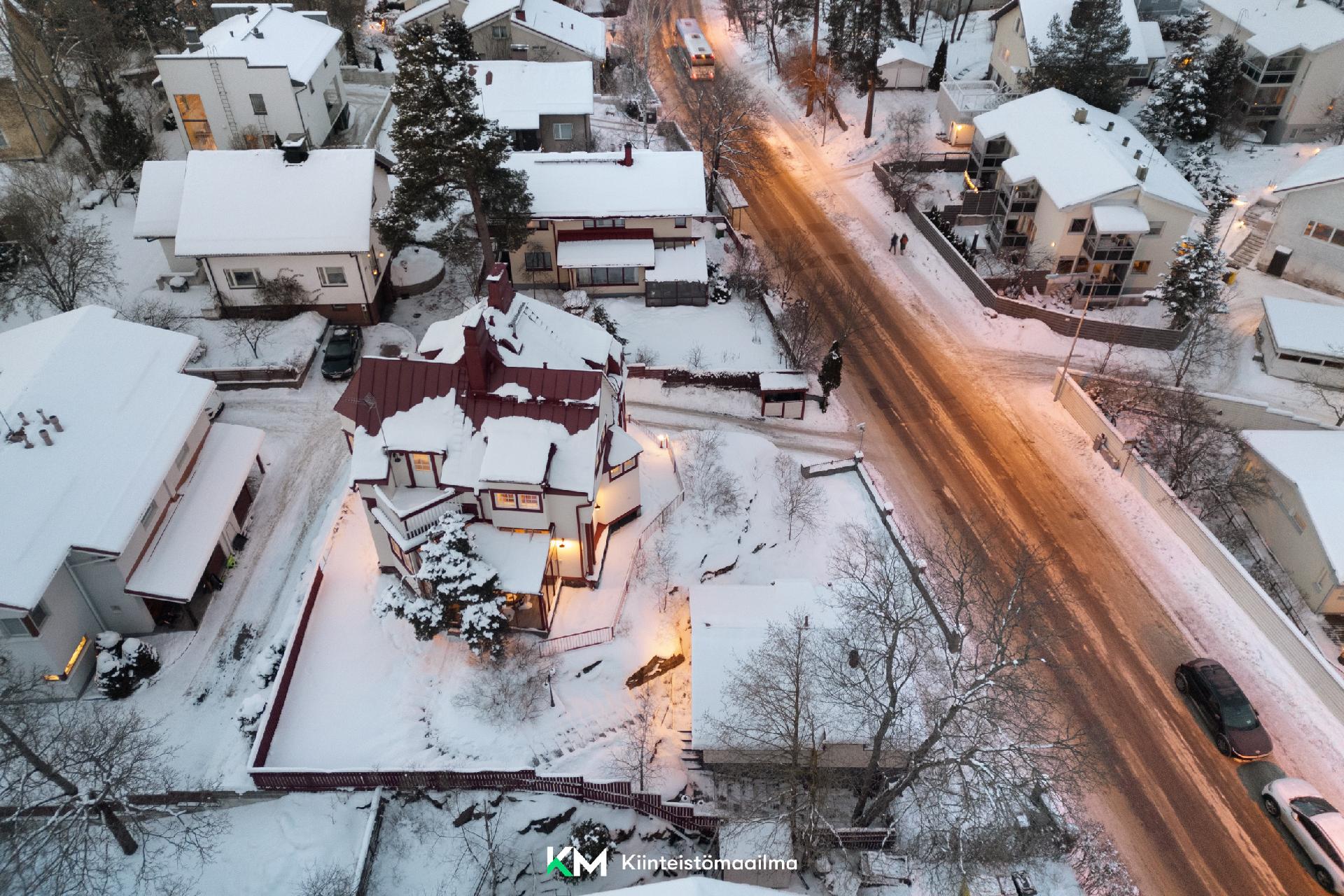 Jokiniementie 18, Veräjämäki, Helsinki