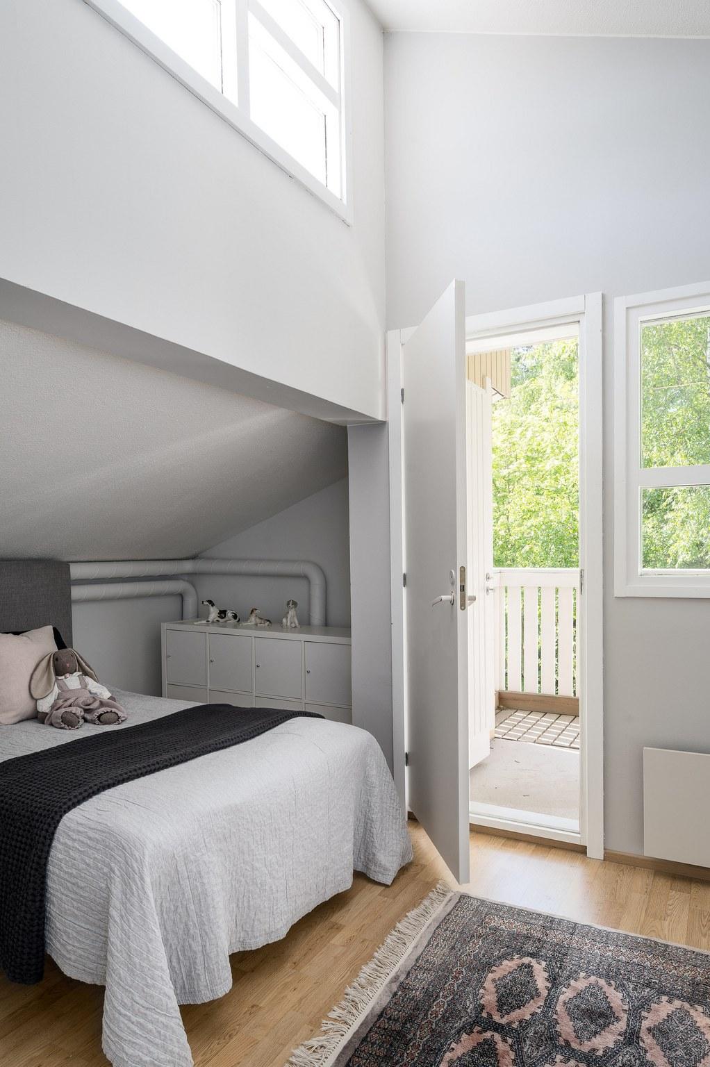 Makuuhuone 2, yläkerta